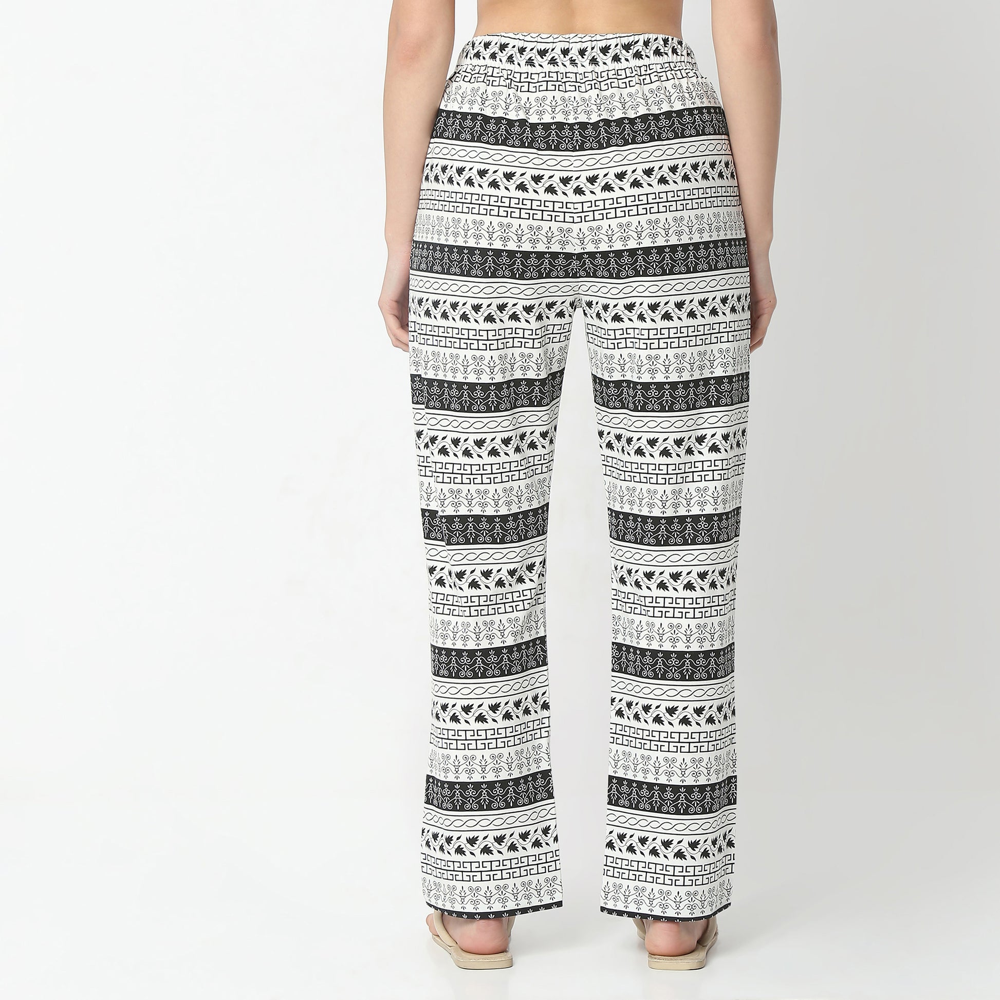 Regular Fit Printed Full Length Mid Rise Pyjamas