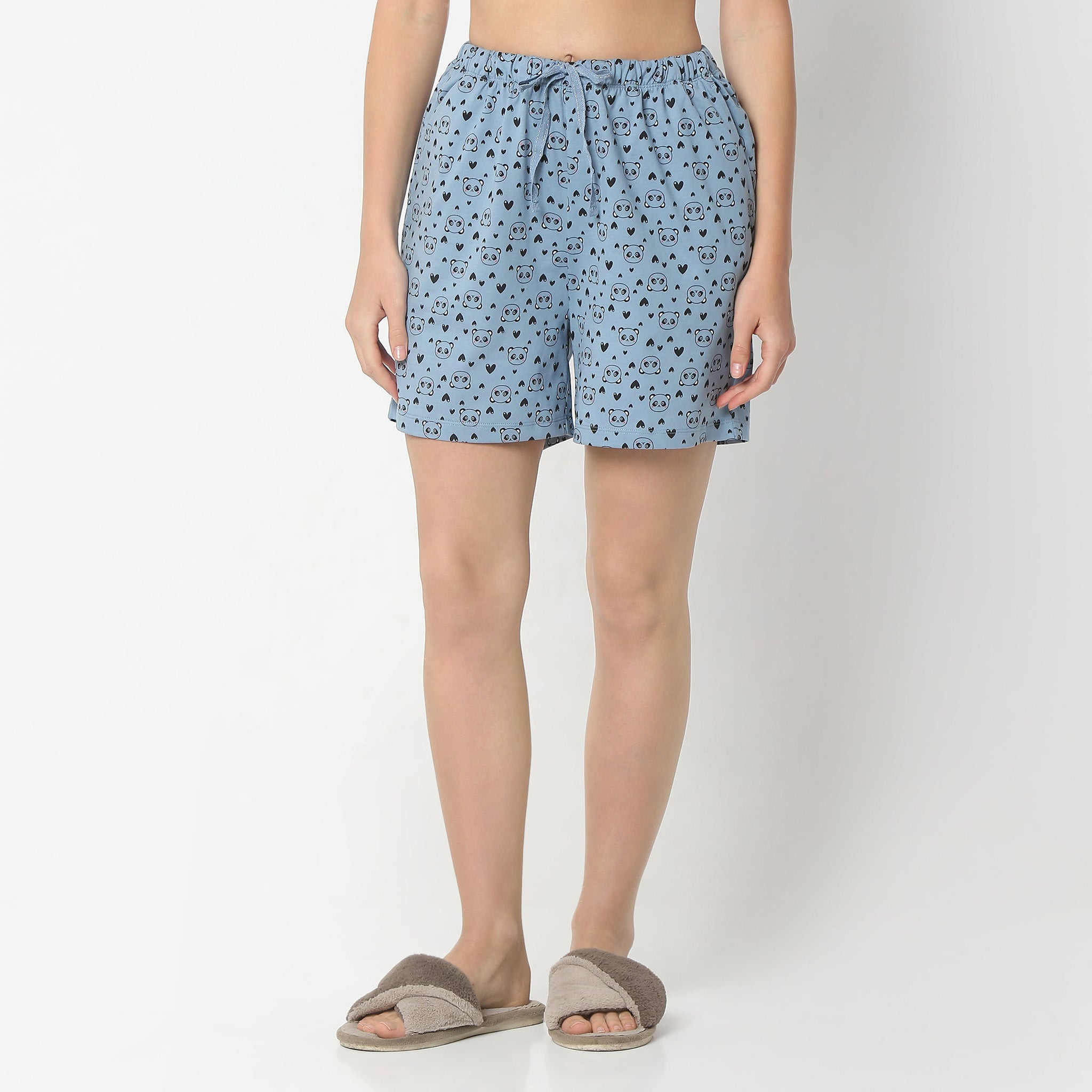 Regular Fit Printed Above Knee Mid Rise Shorts
