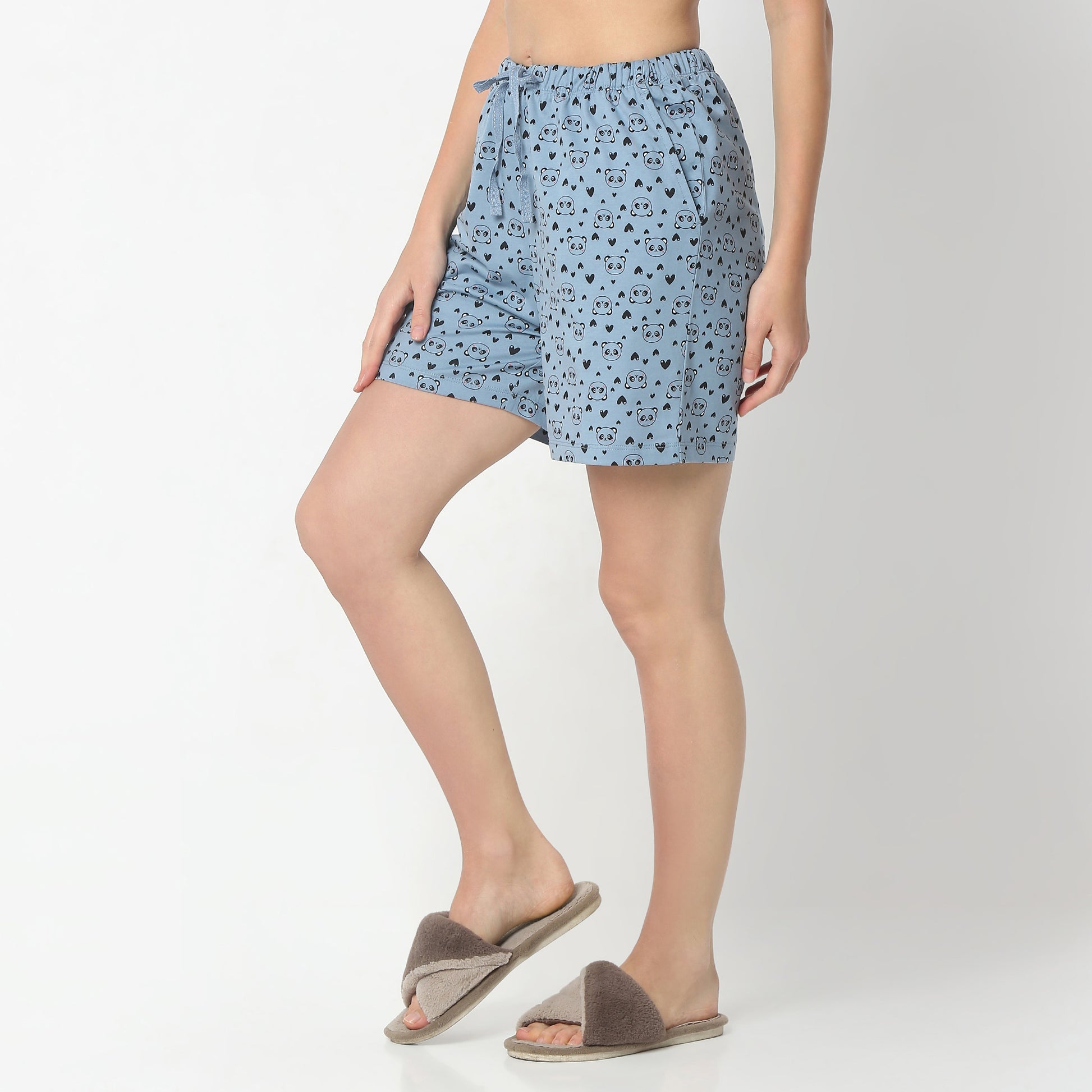 Regular Fit Printed Above Knee Mid Rise Shorts