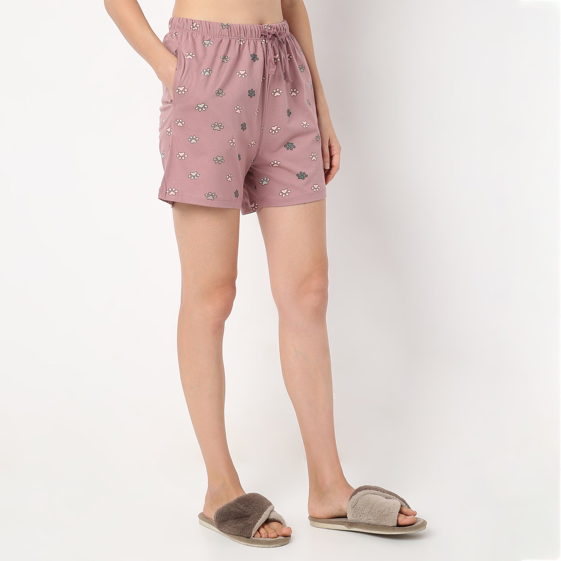 Regular Fit Printed Above Knee Mid Rise Shorts