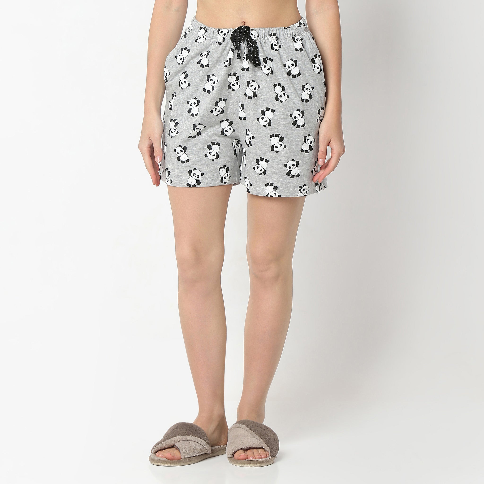 Regular Fit Printed Above Knee Mid Rise Shorts