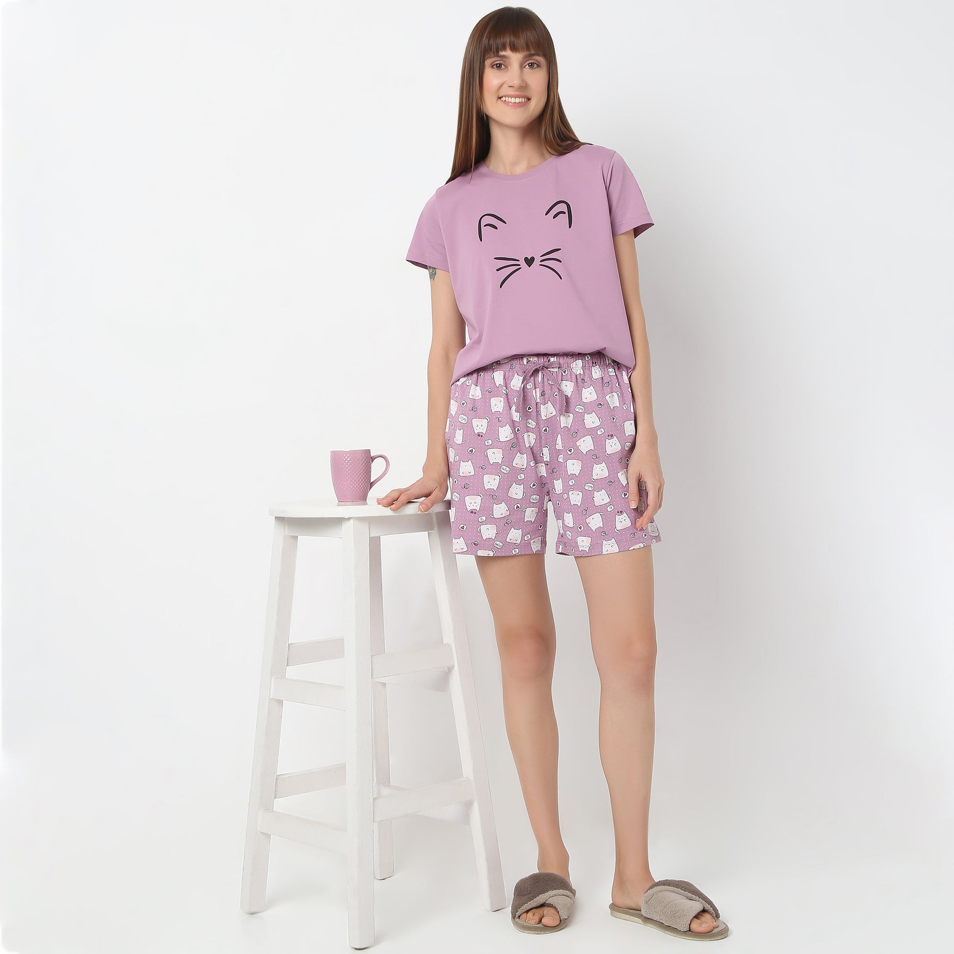 Regular Fit Animal Print Above Knee Mid Rise Shorts