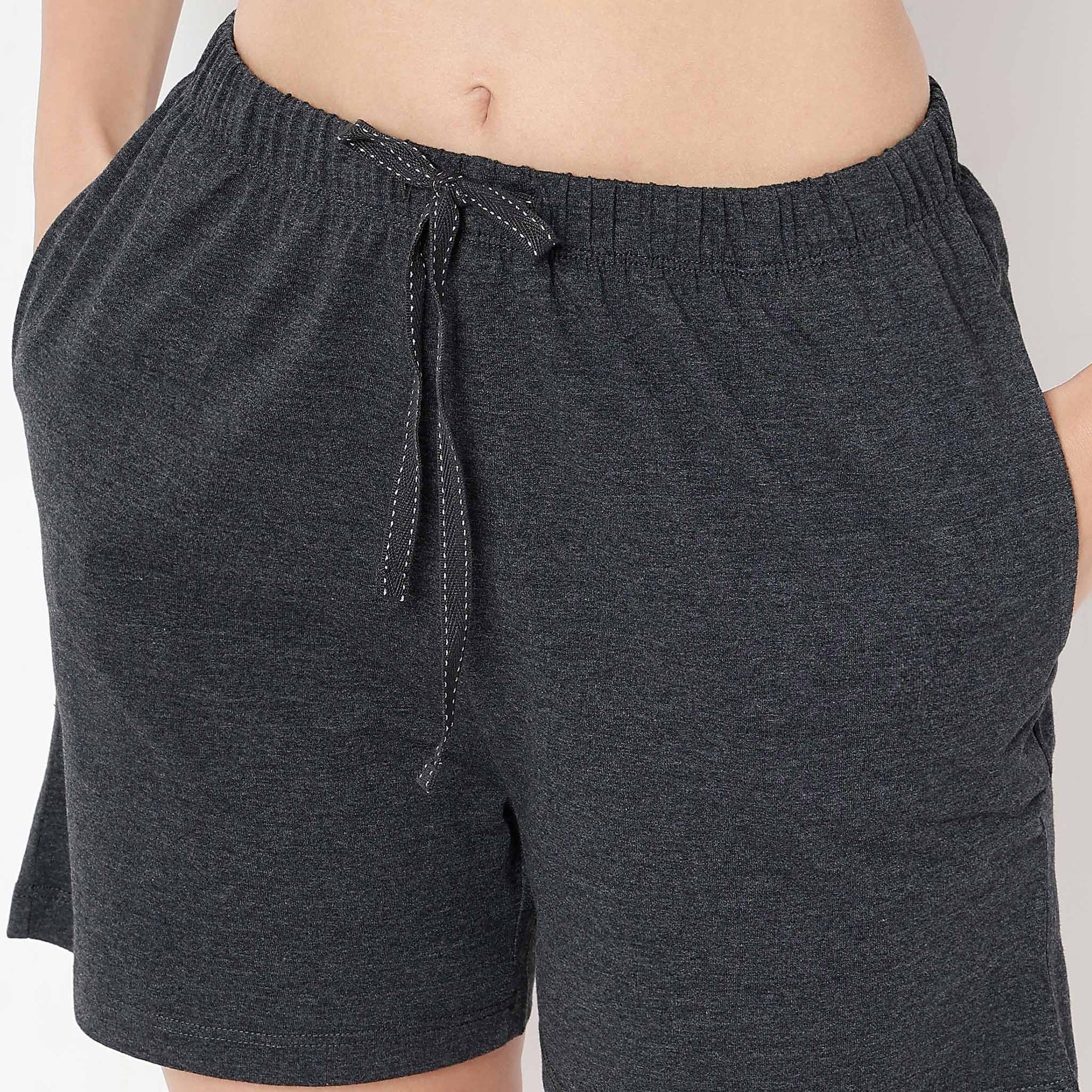 Regular Fit Printed Above Knee Mid Rise Shorts