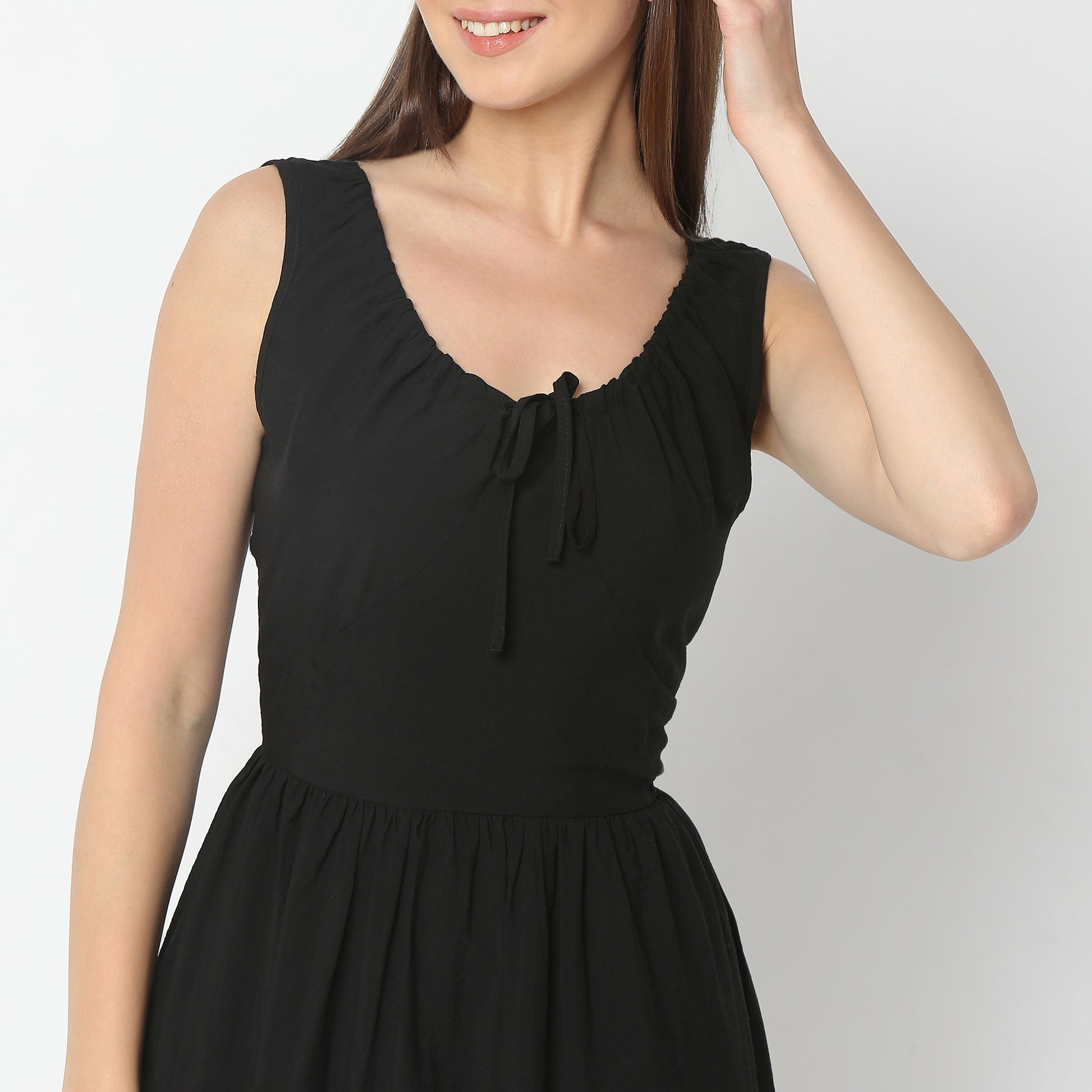 Regular Fit Solid U-Neck Calf Length Dress