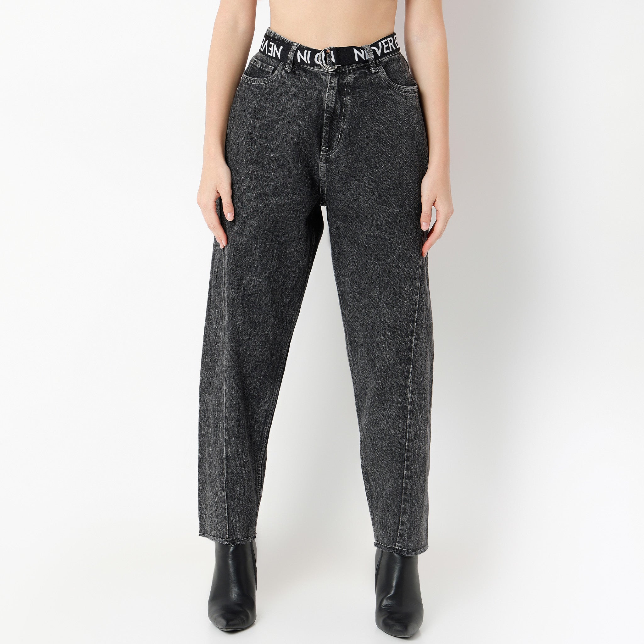 Slouch Fit Solid Ankle Length High Rise Jeans