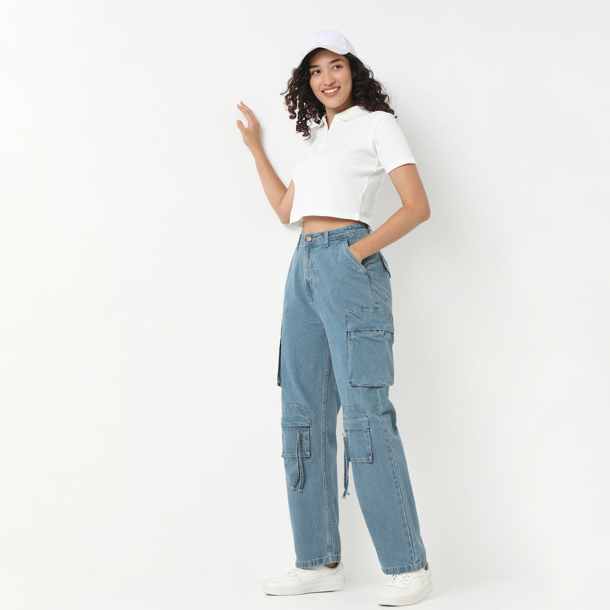 Highwaist 8 Pockets Straight Fit Cargos