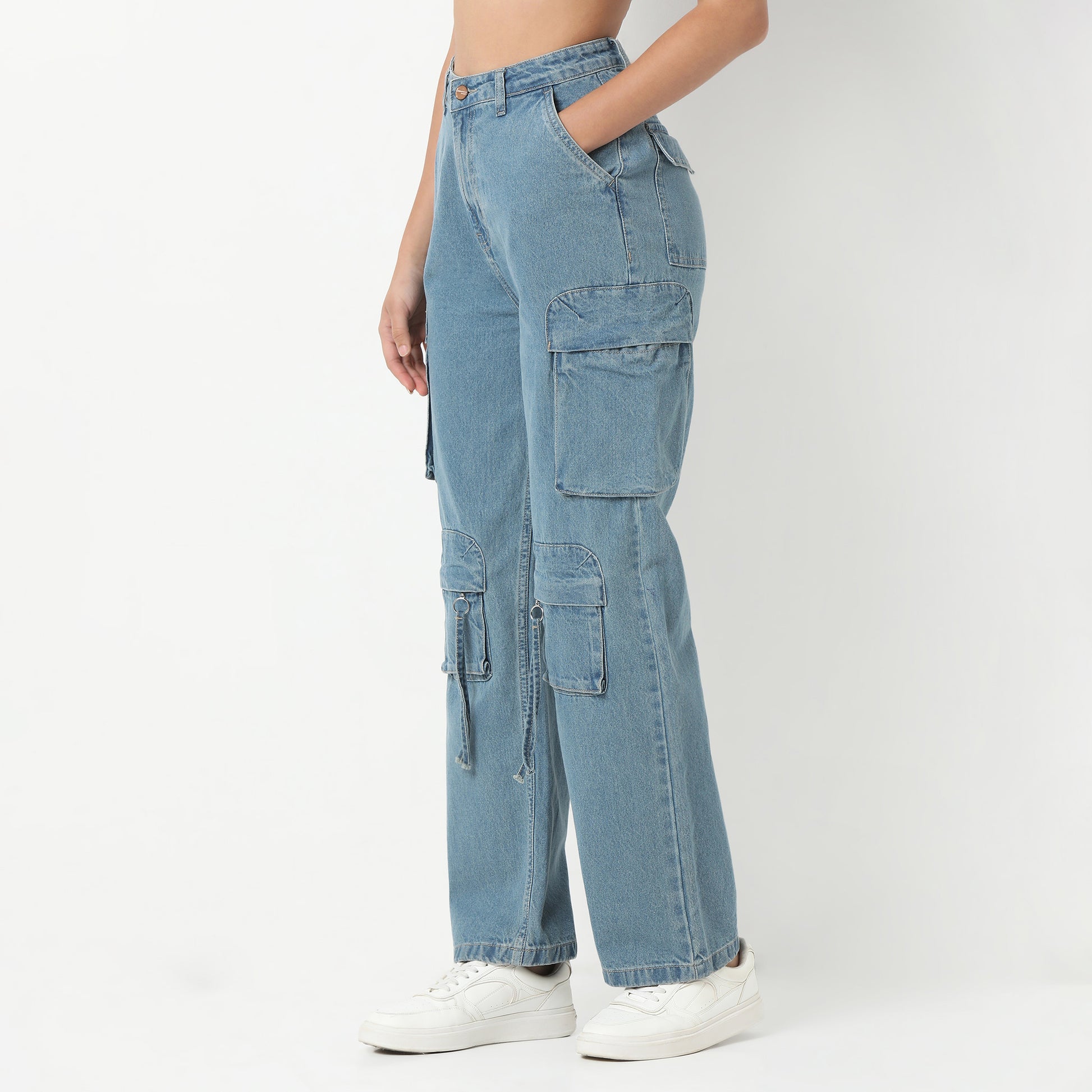 Highwaist 8 Pockets Straight Fit Cargos