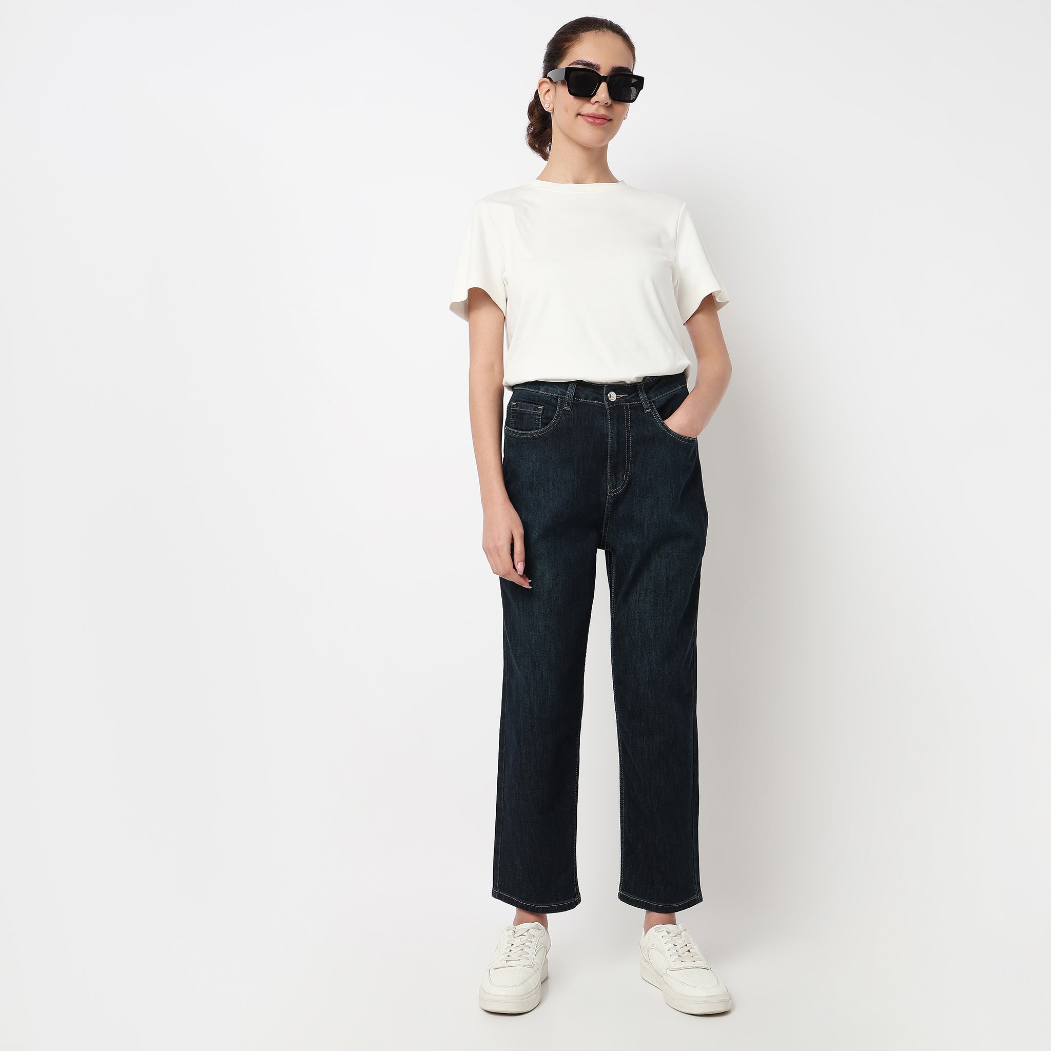 Baisc 5 Pocket Cropped Jeans With Relaxed Fit