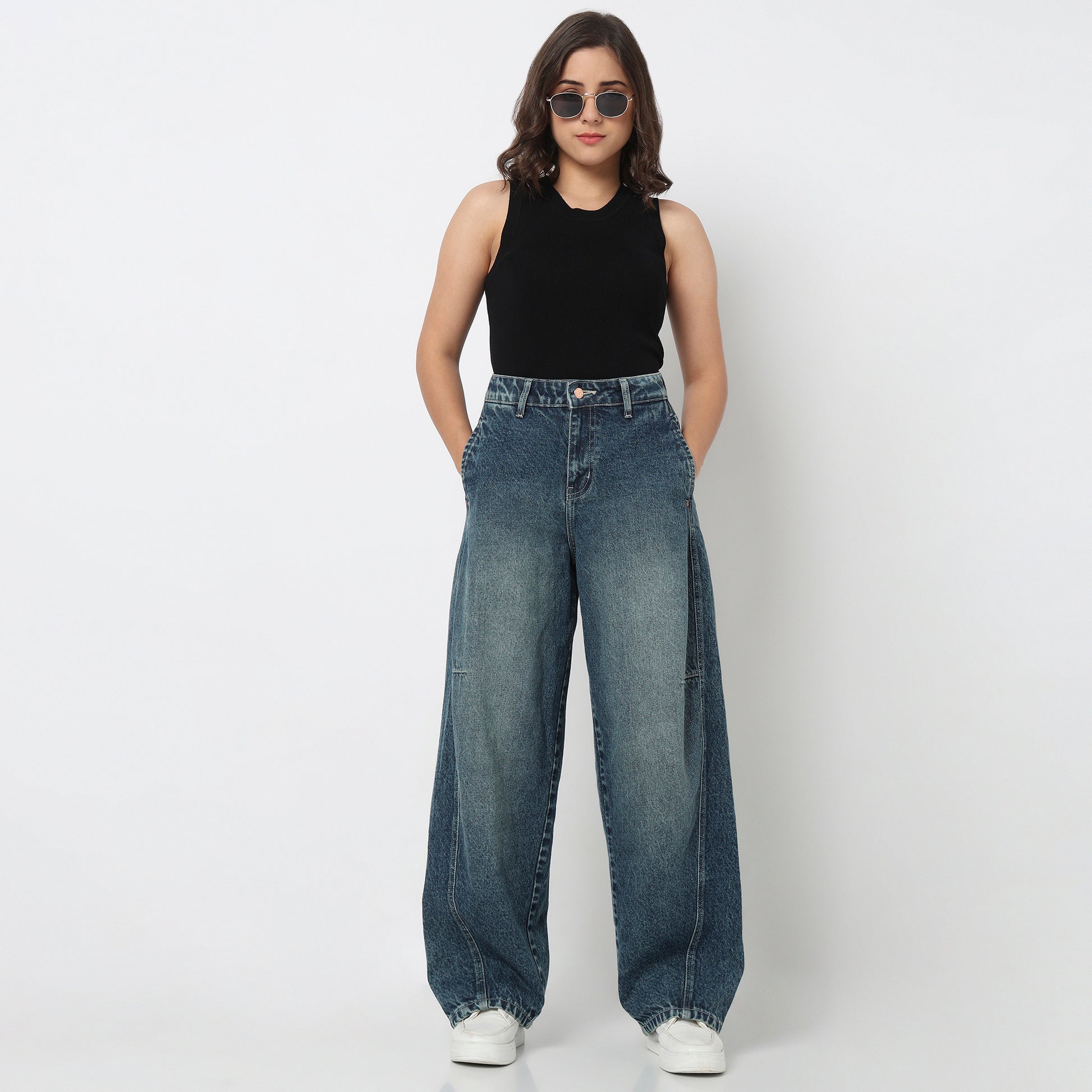 Low Waist Barrel Fit Jeans