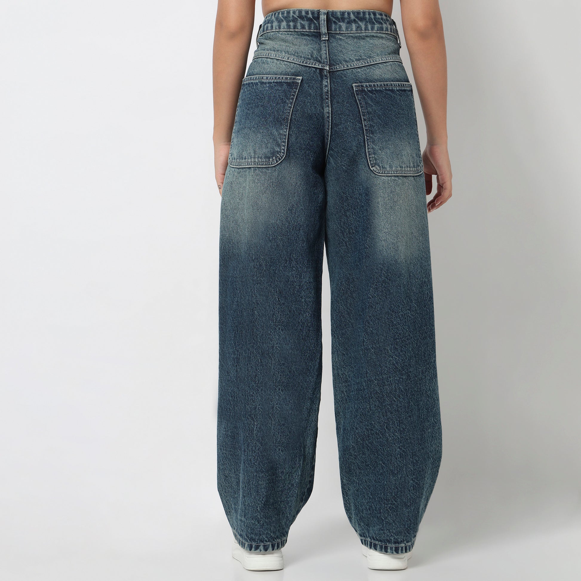 Low Waist Barrel Fit Jeans