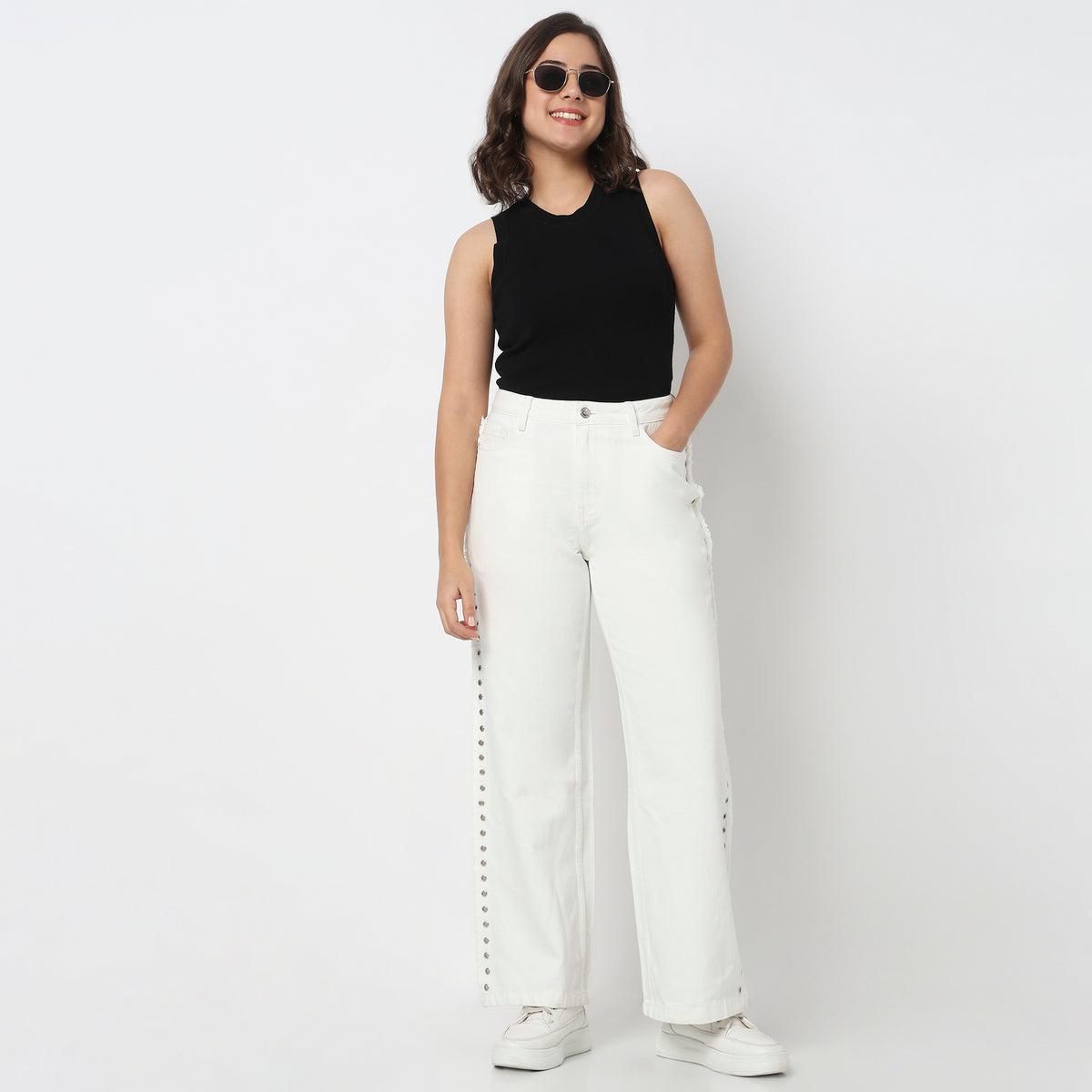Low Waist Straight Fit Baisc Denim With Tinted Look