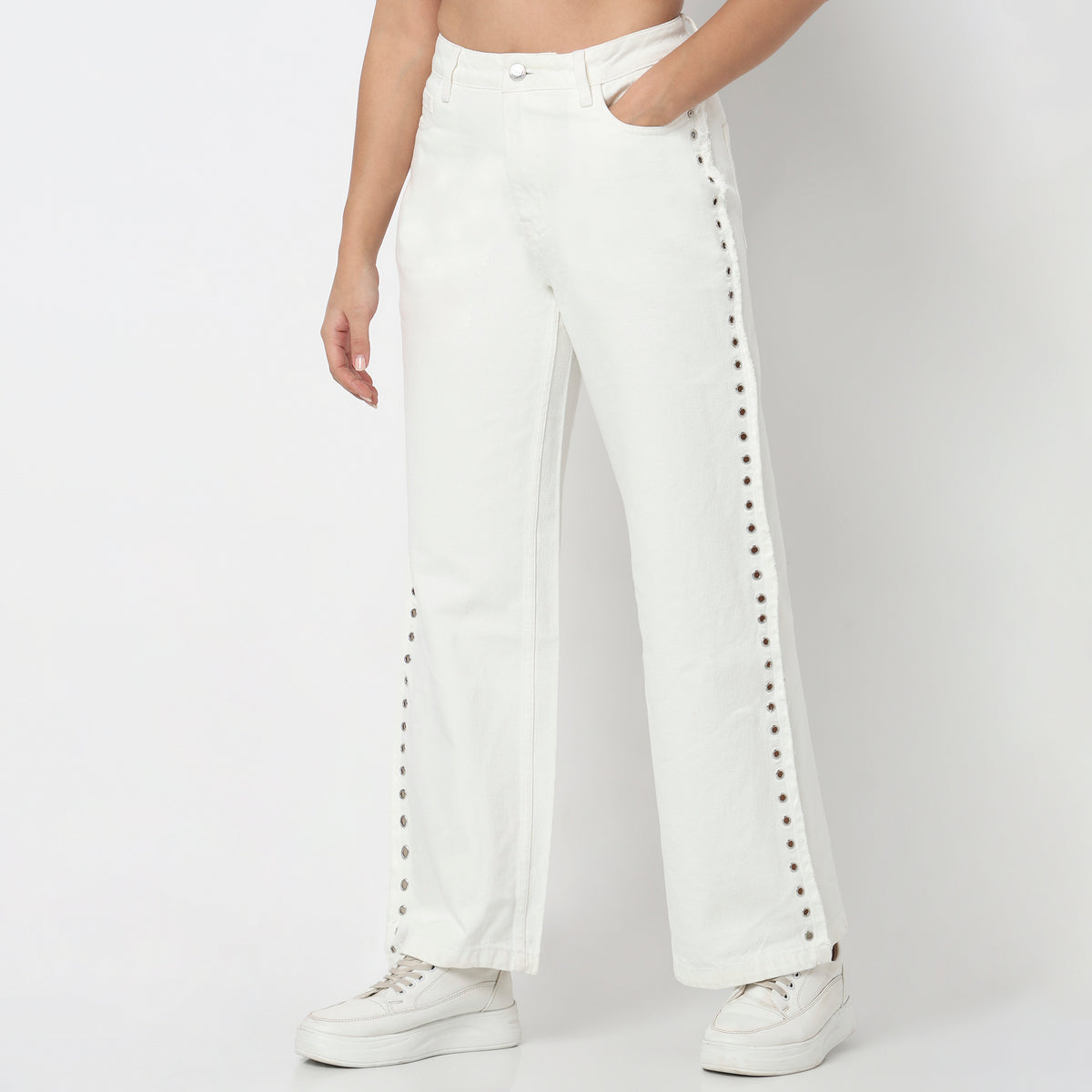 Low Waist Straight Fit Baisc Denim With Tinted Look