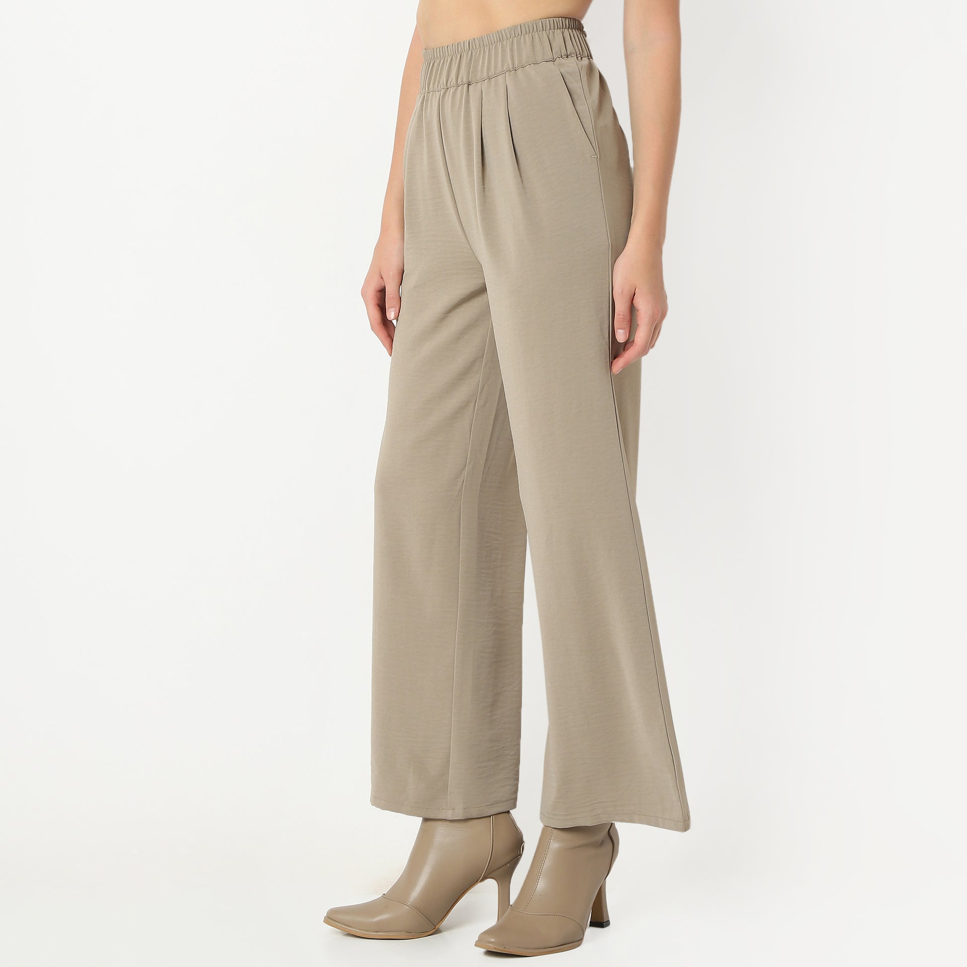 Regular Fit Solid Ankle Length Mid Rise Palazzos