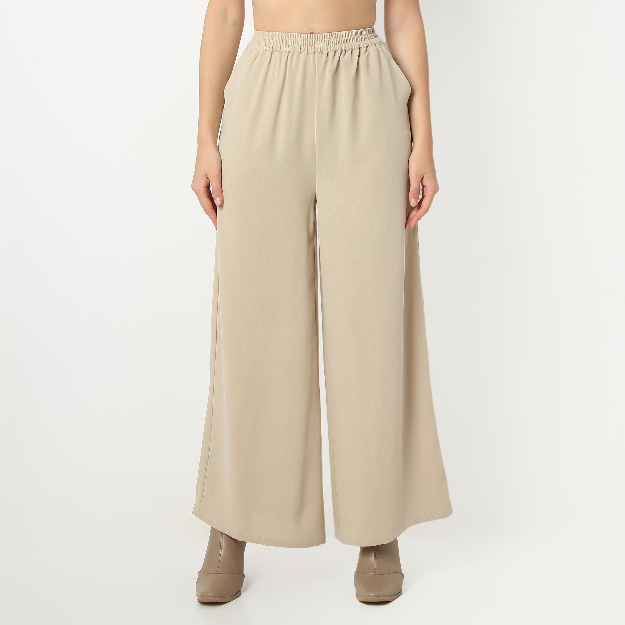 Regular Fit Solid Ankle Length Mid Rise Palazzos