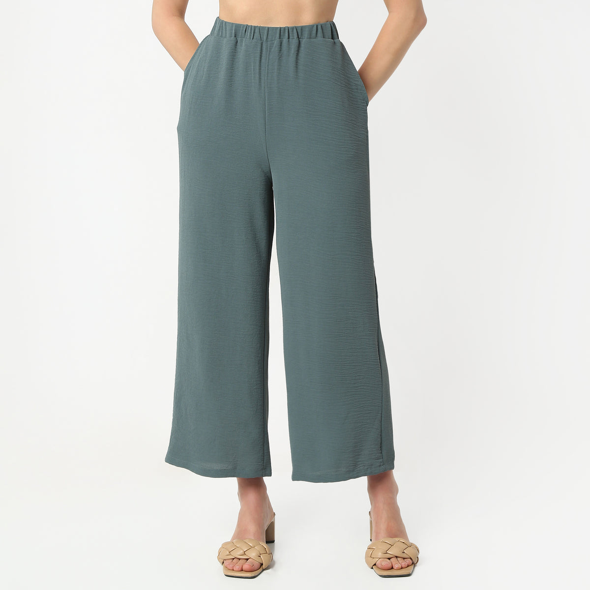 Regular Fit Structured Ankle Length Mid Rise Palazzos