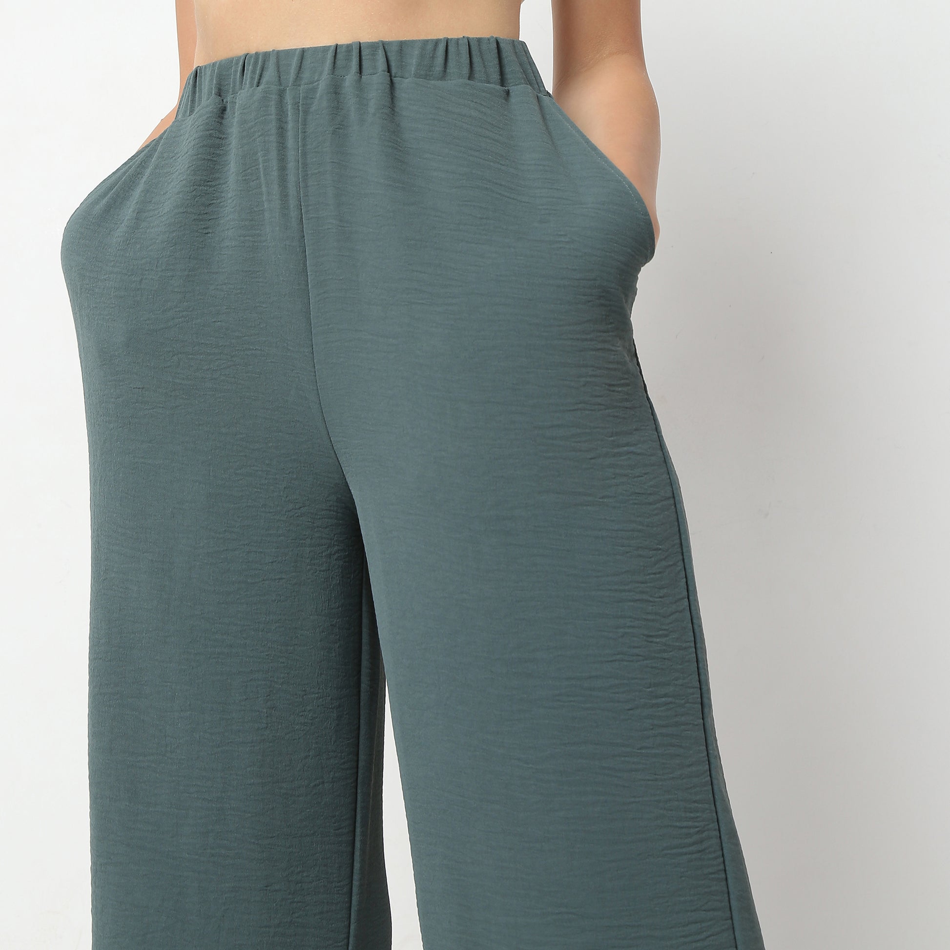 Regular Fit Structured Ankle Length Mid Rise Palazzos