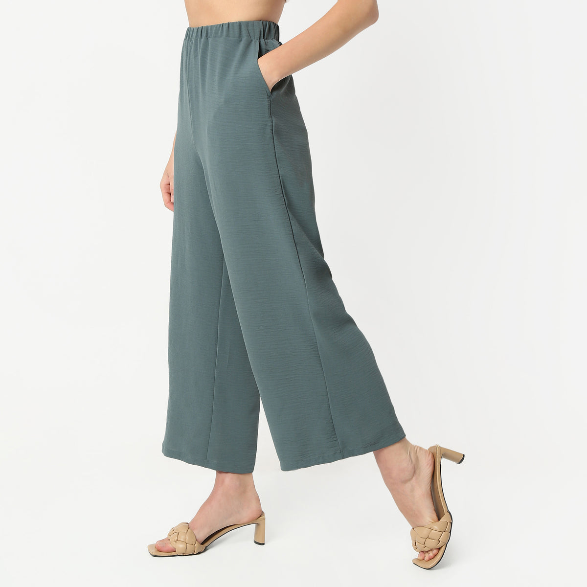 Regular Fit Structured Ankle Length Mid Rise Palazzos
