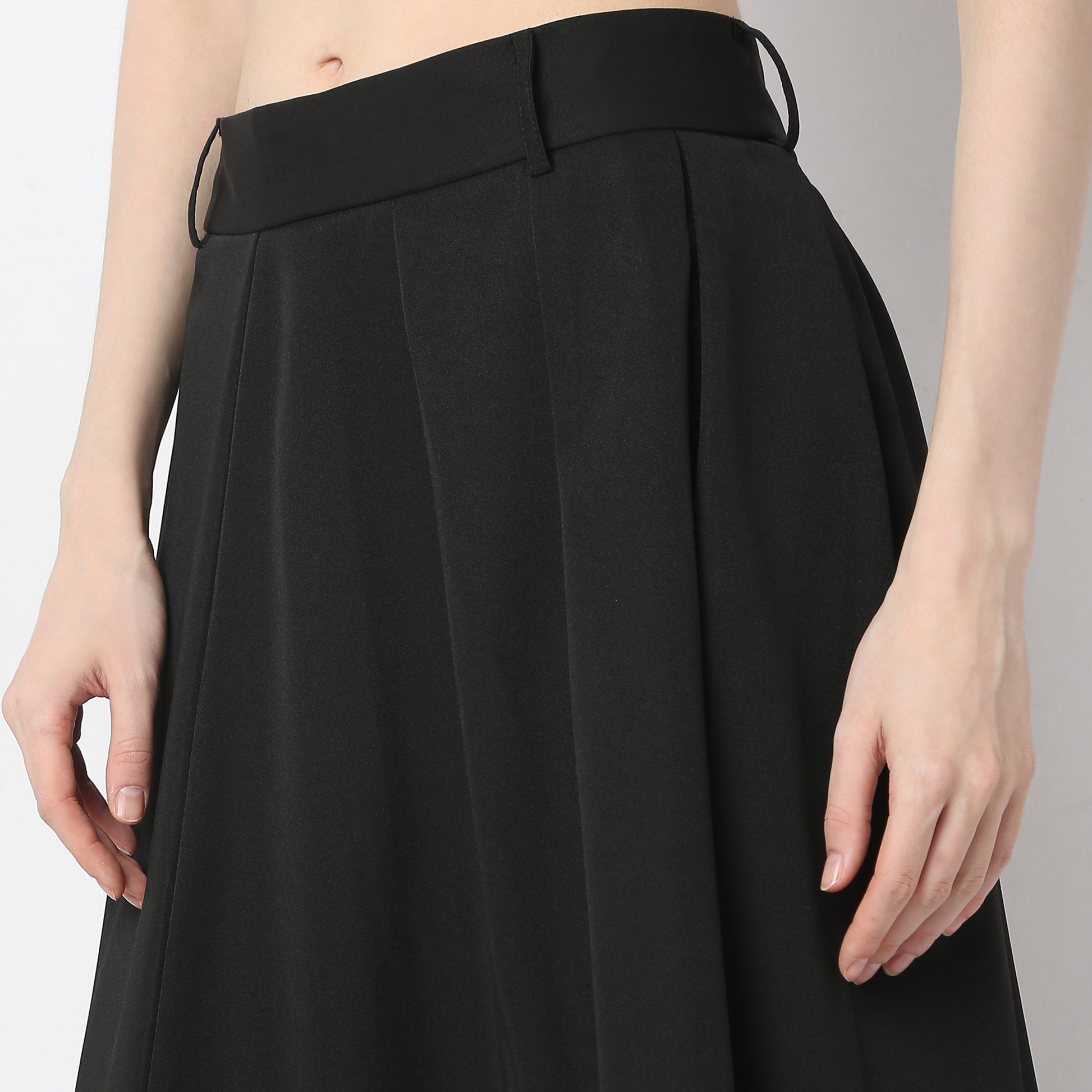 Flare Fit Solid Mid Rise Skirt