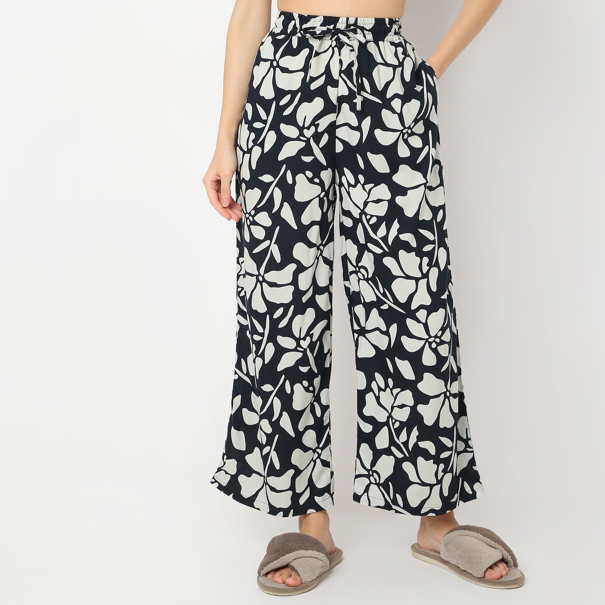 Regular Fit Printed Mid Rise Palazzos