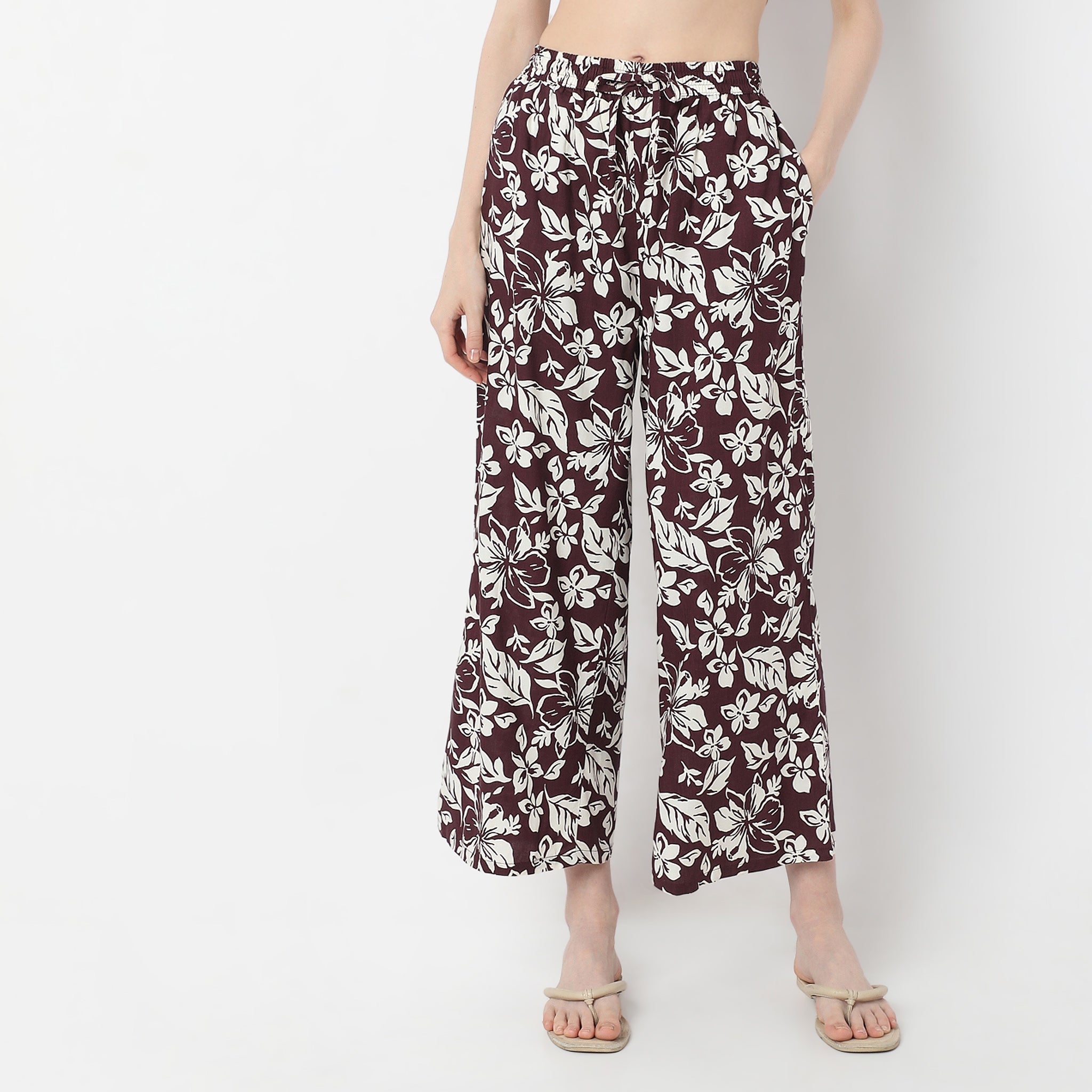 Floral Print Mid-Rise Palazzo Pants