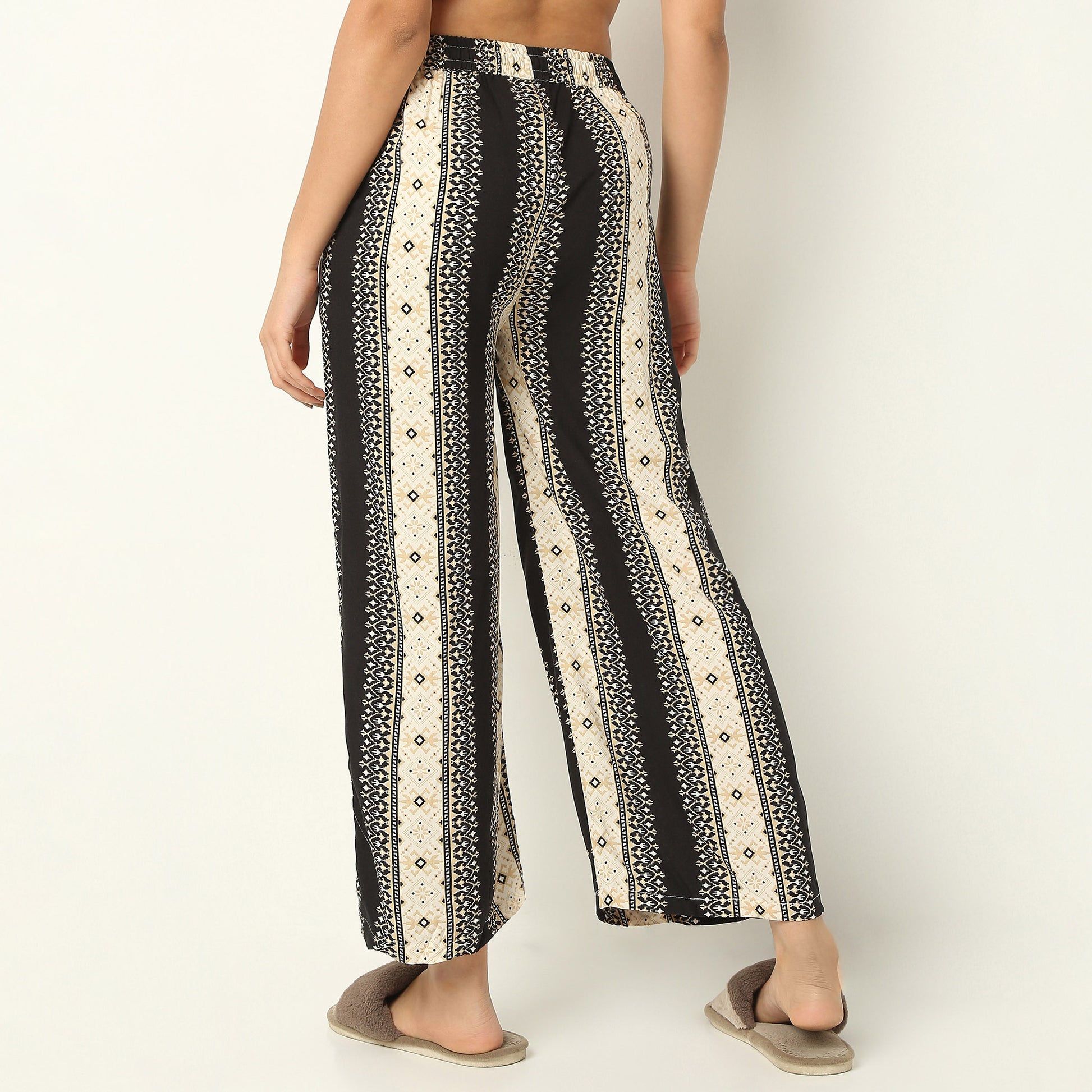 Regular Fit Printed Ankle Length Mid Rise Palazzos