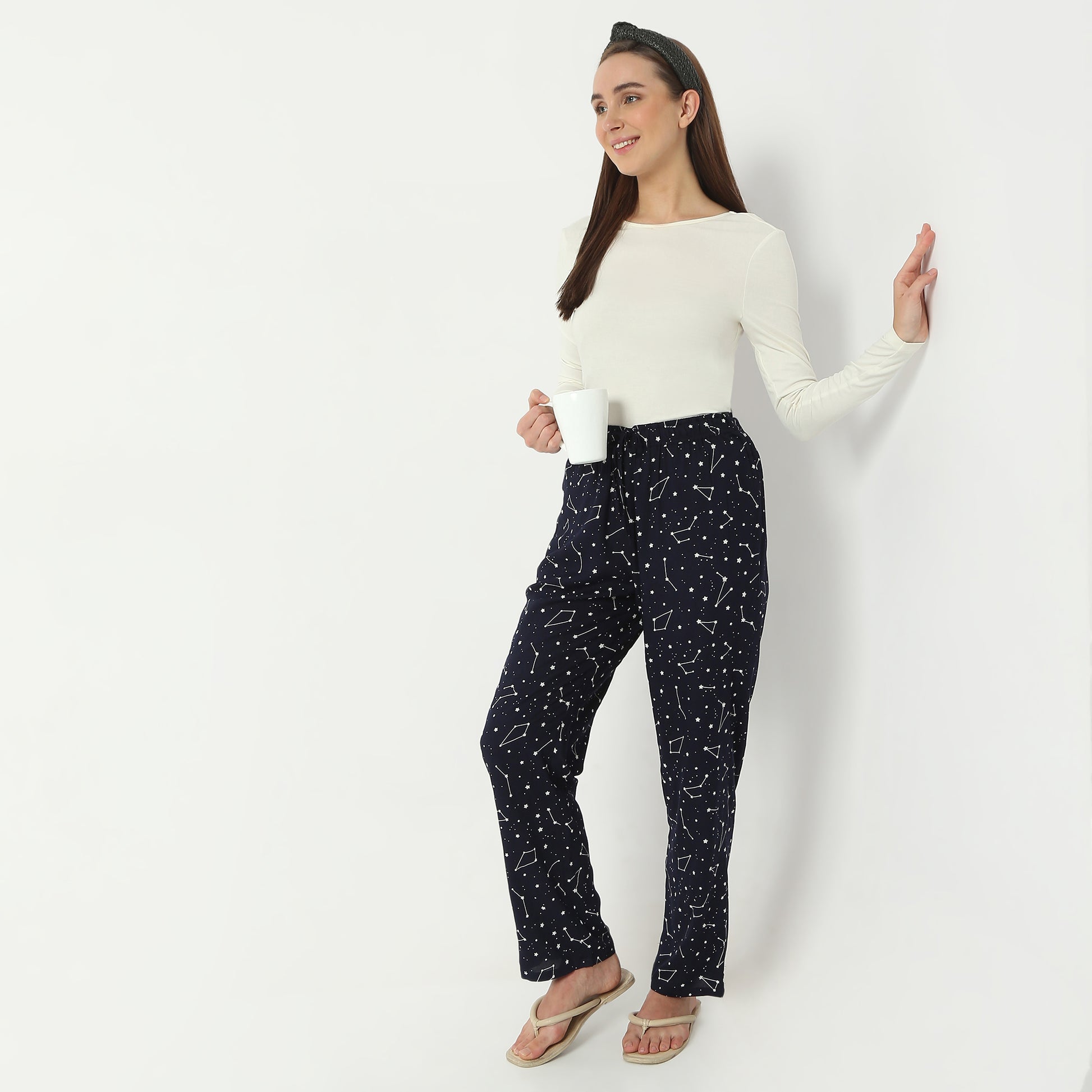 Regular Fit Printed Full Length Mid Rise Pyjamas