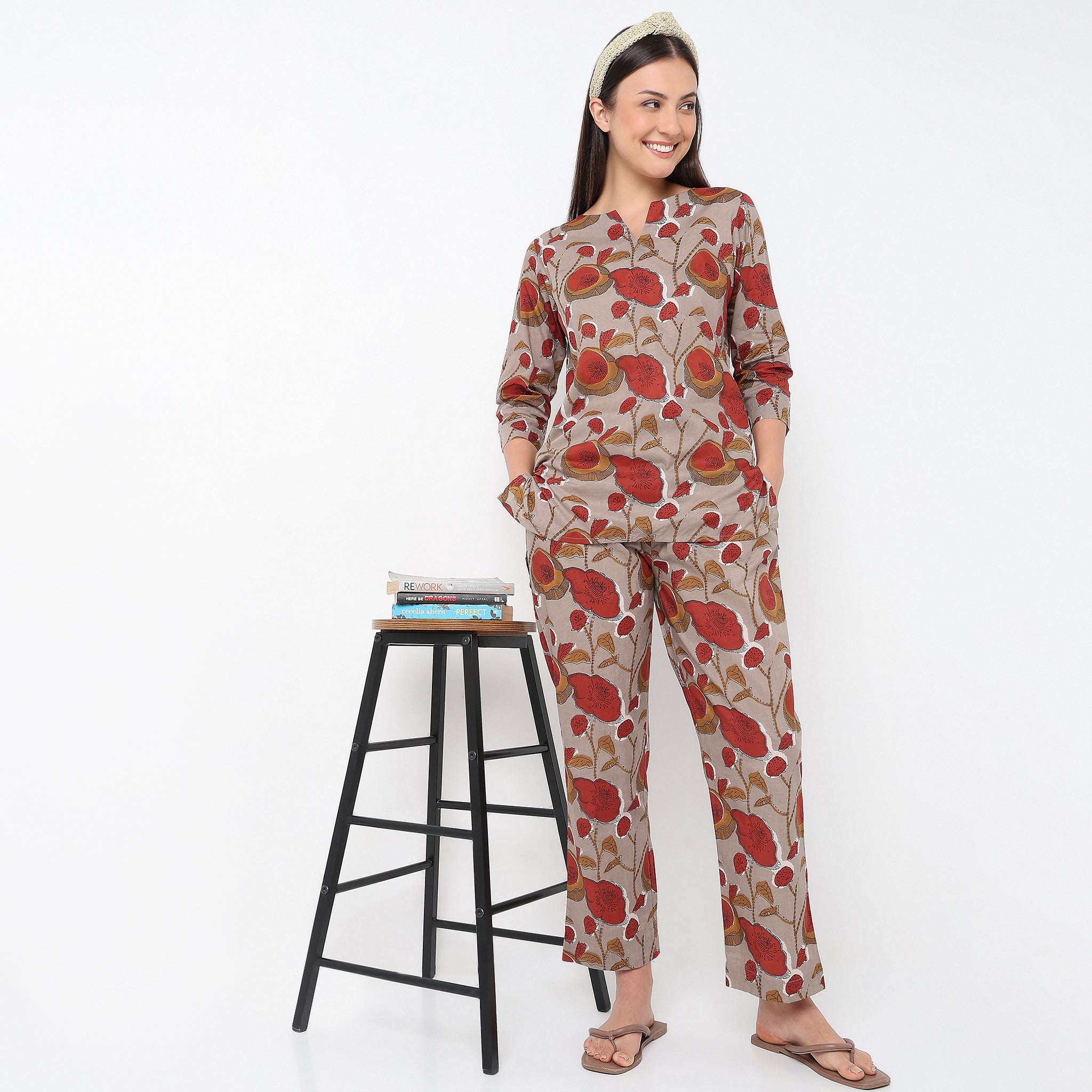 Floral Print Round Neck Kurta with Pyjama Set