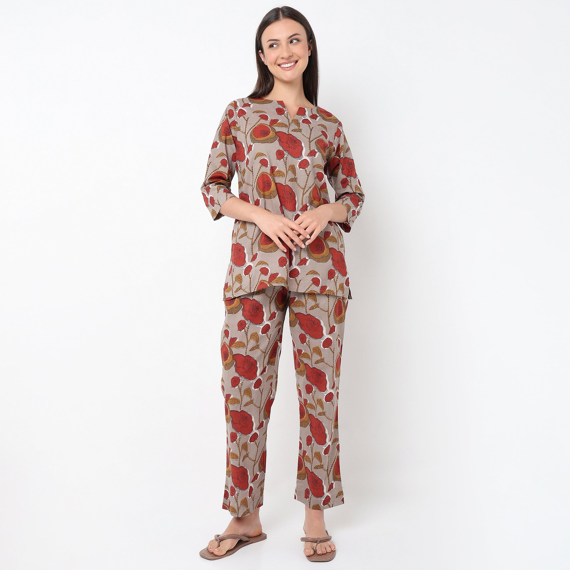 Floral Print Round Neck Kurta with Pyjama Set