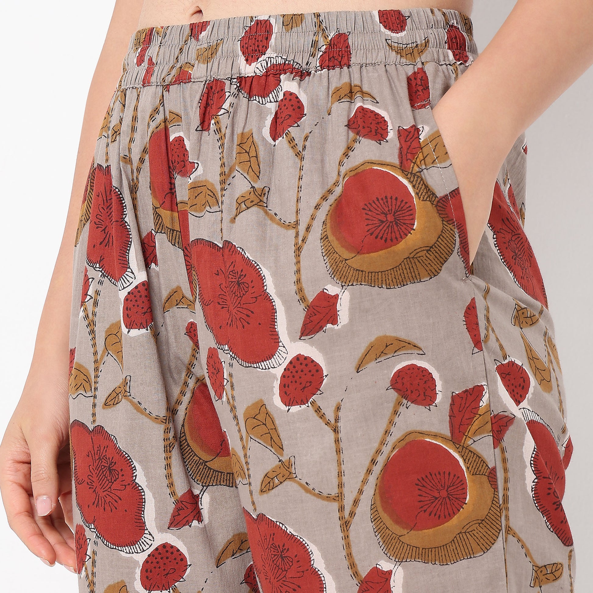 Floral Print Round Neck Kurta with Pyjama Set