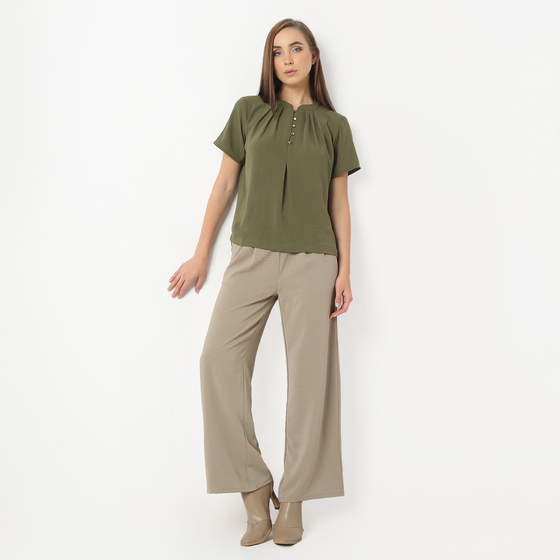 Solid Round Neck Pleated Top