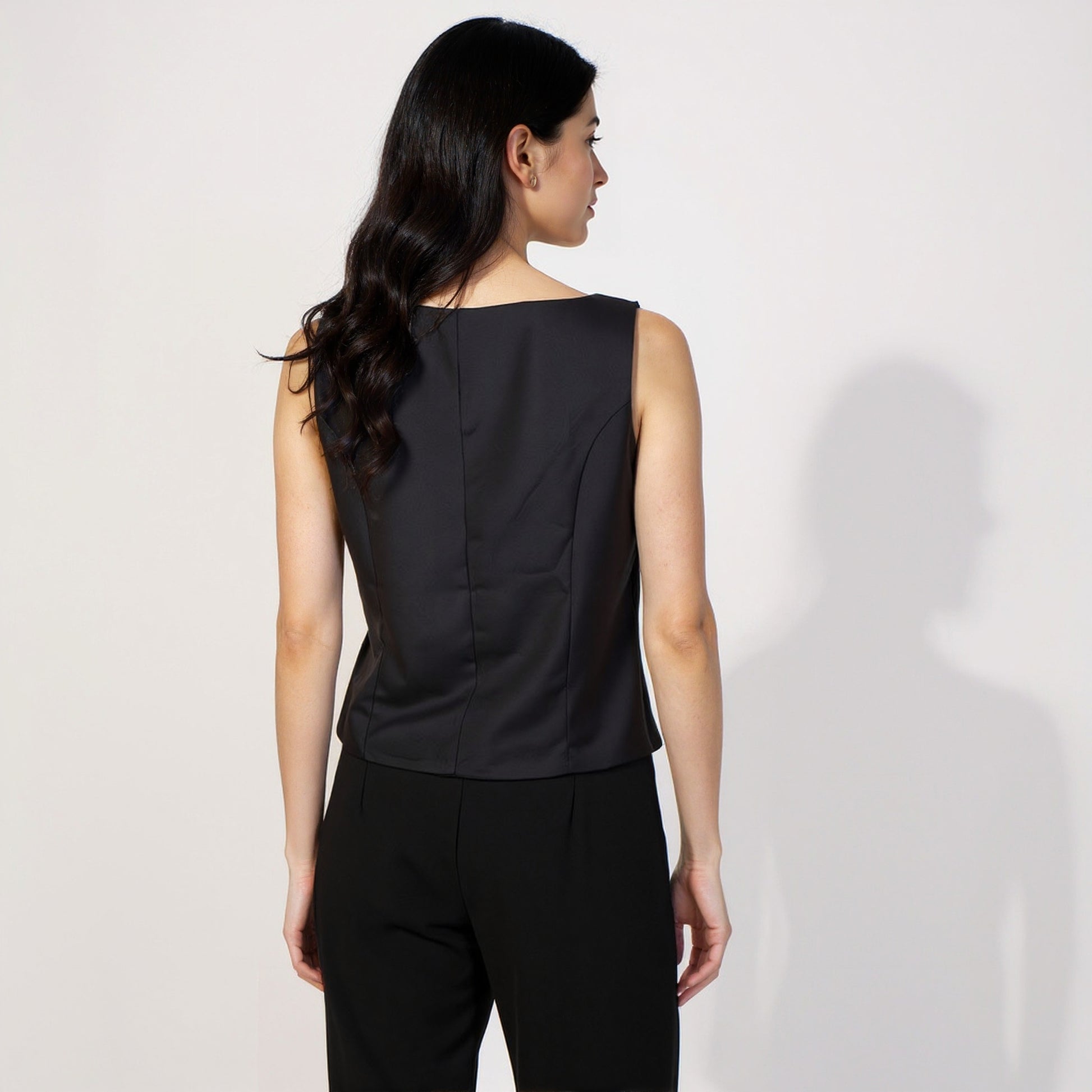 Boat Neck Sleeveless Top