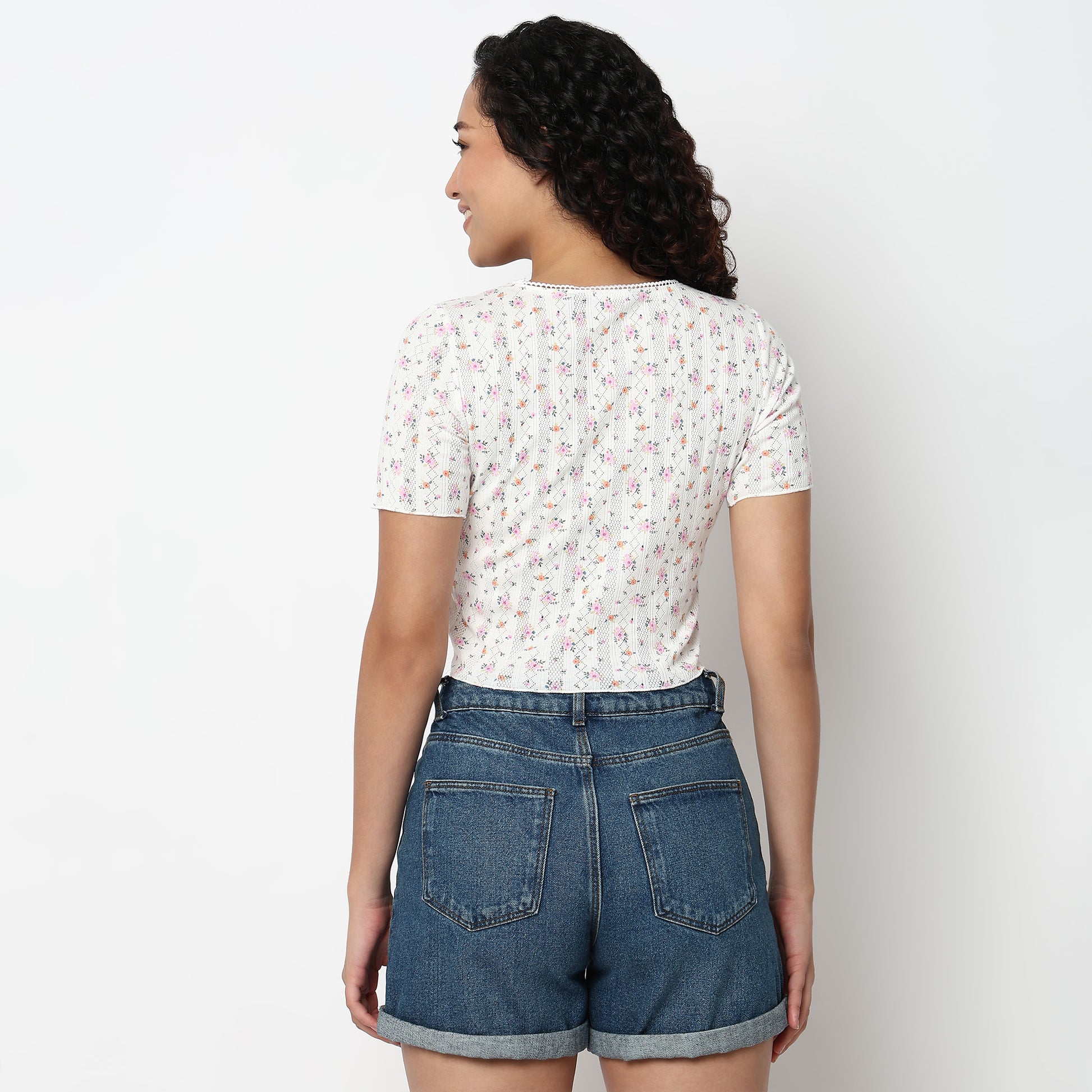 Betty Essential Tee Made With Comfortable Fabric