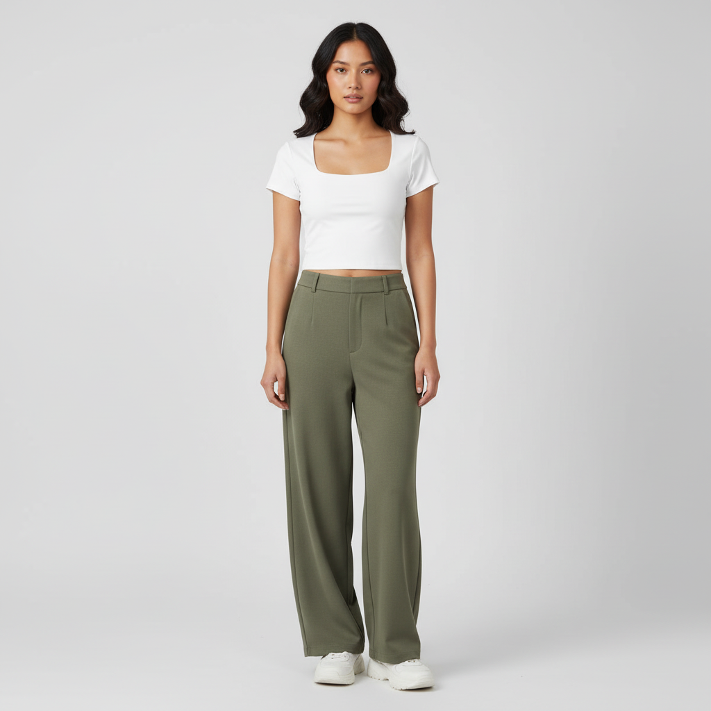 Knitted Solid Slim Fit T-Shirt