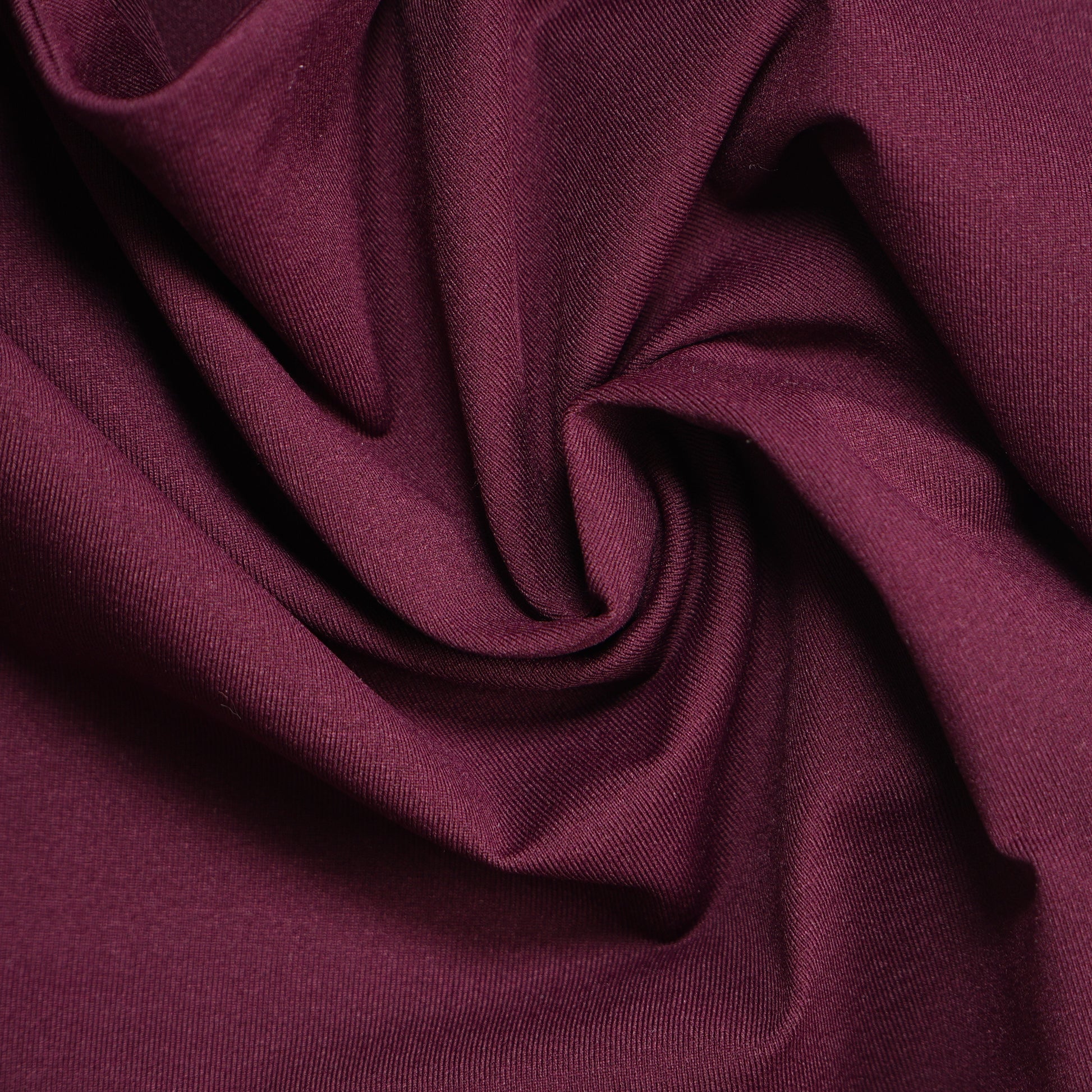 Knitted Solid Slim Fit T-Shirt