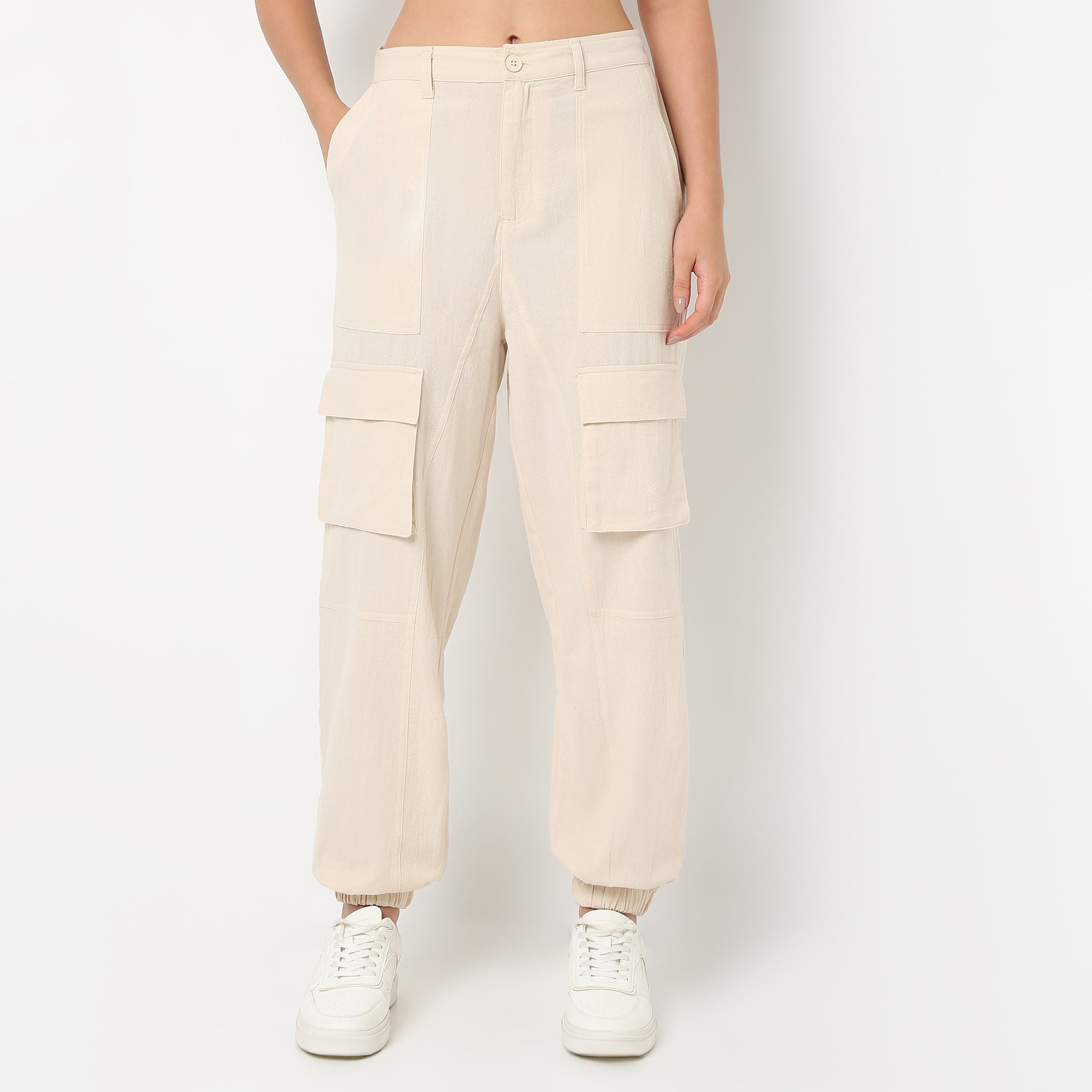 Betty Fashion Pants with Patch Pockets
