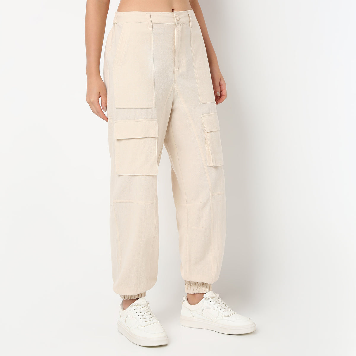 Betty Fashion Pants with Patch Pockets