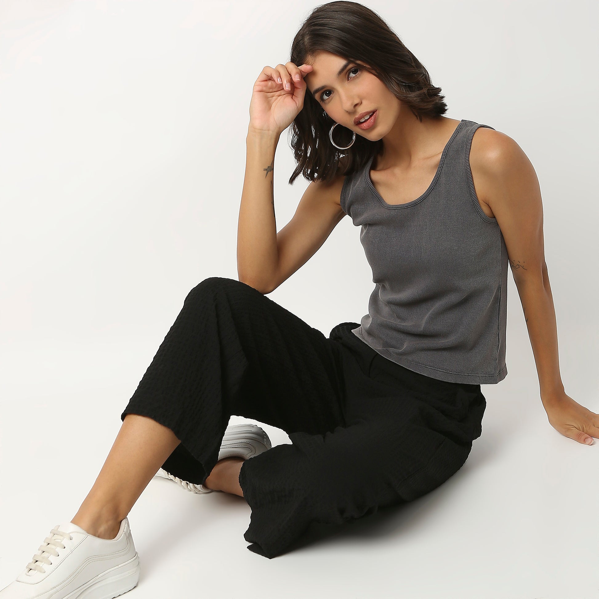 Betty Sleeveless Crop T-Shirt