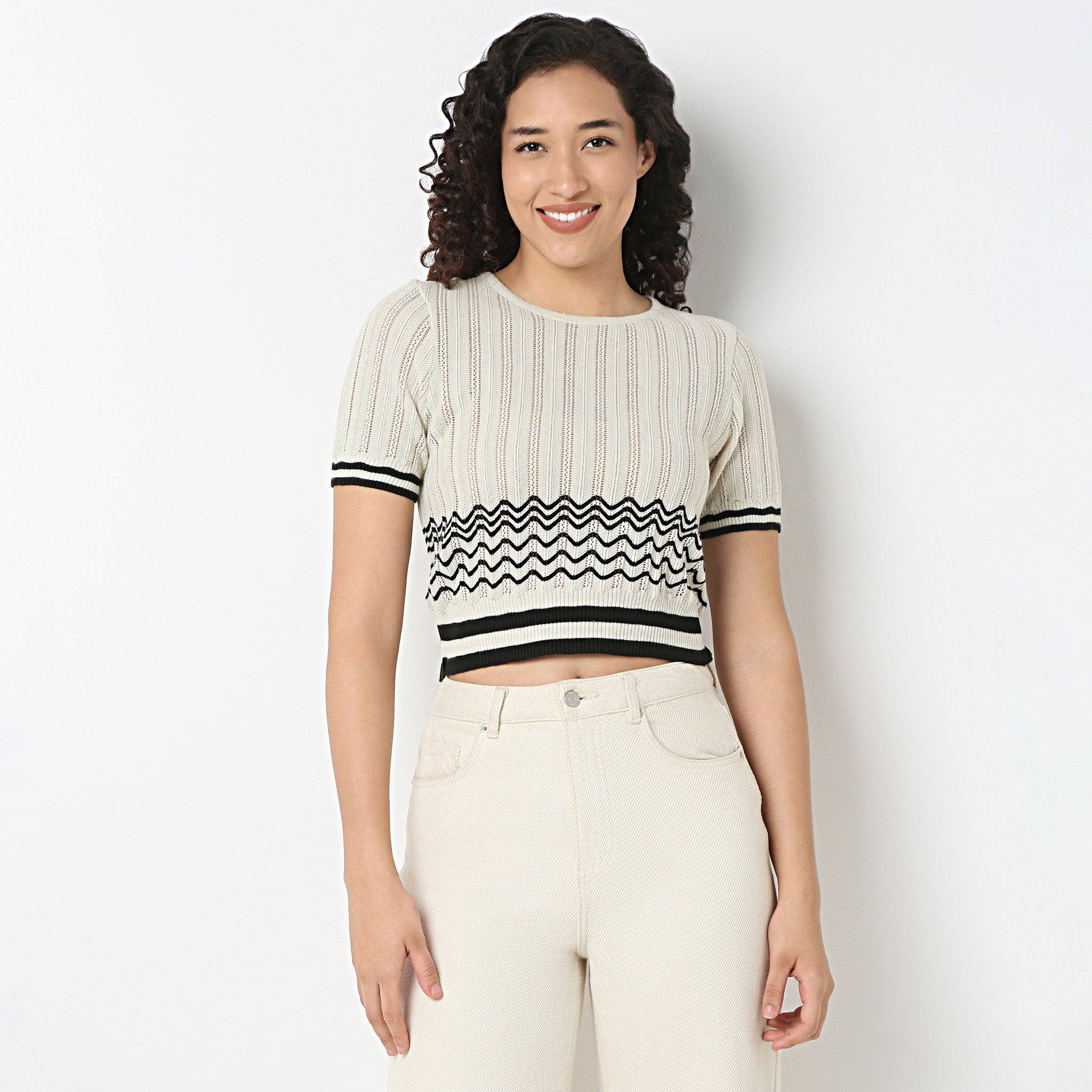 Betty Round Neck Fashion Tee With Chevron Pattern