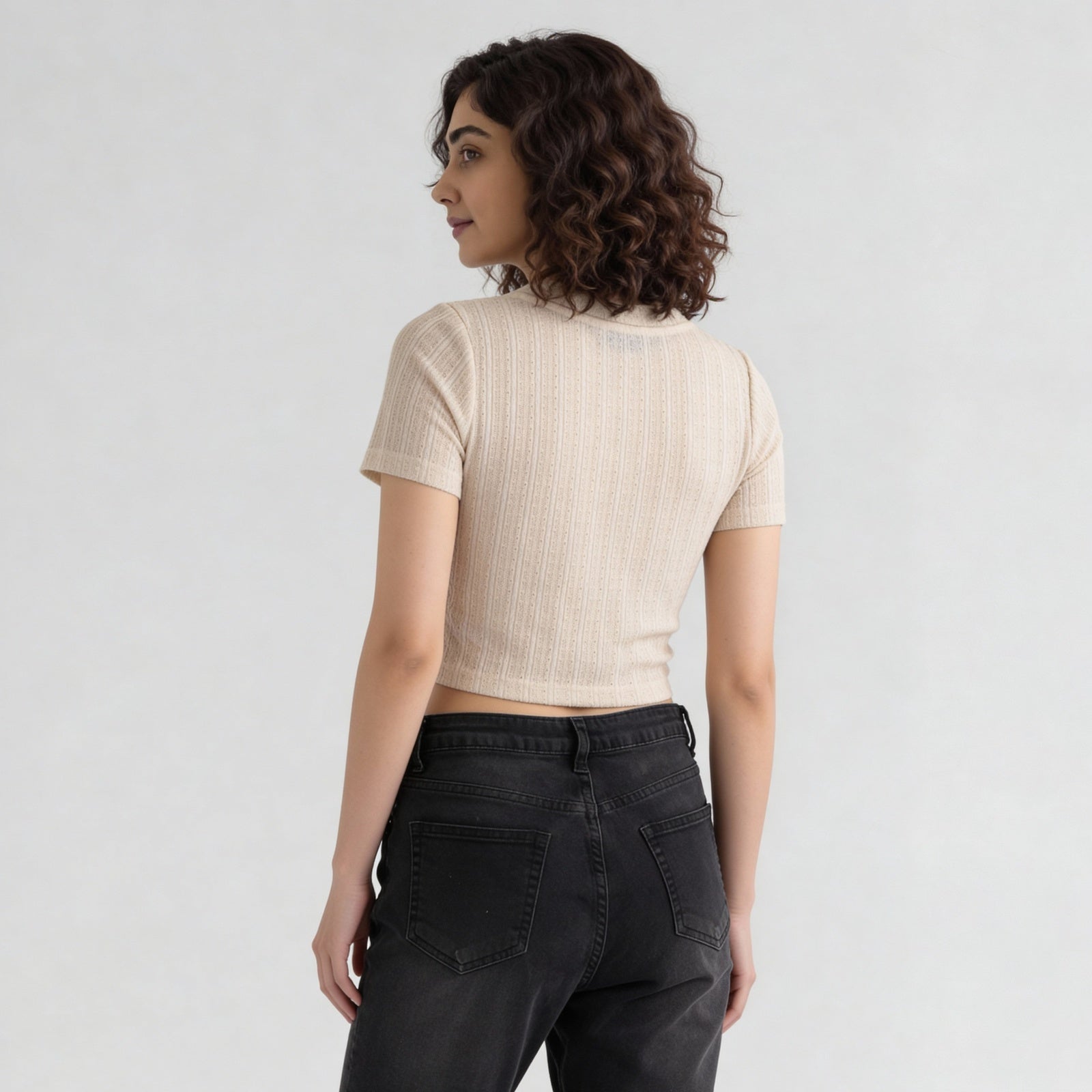 Knitted Solid Slim Fit Crop T-Shirt