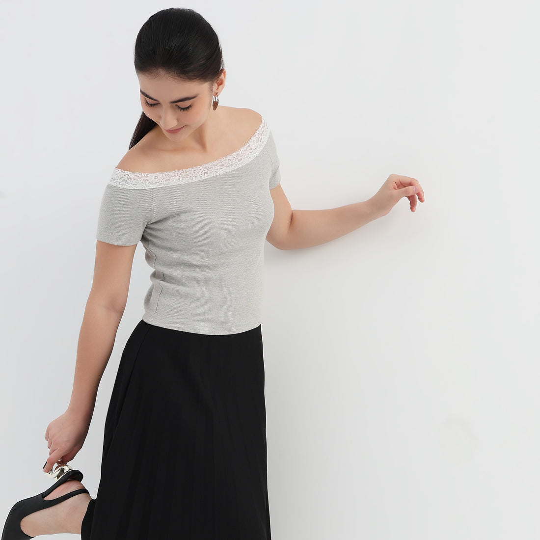 Off-Shoulder Solid Top