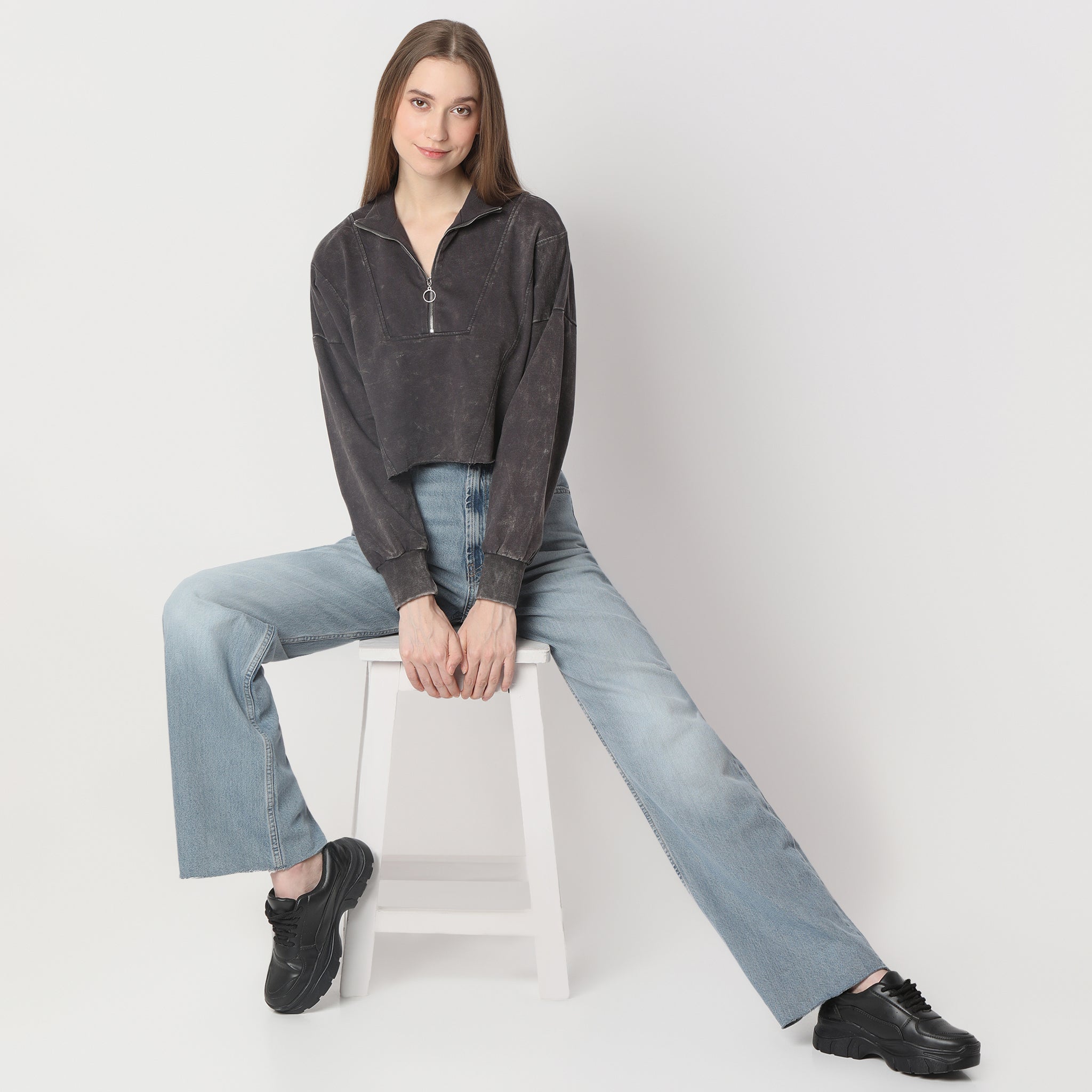 Boxy Fit Solid Cropped Sweat Tee