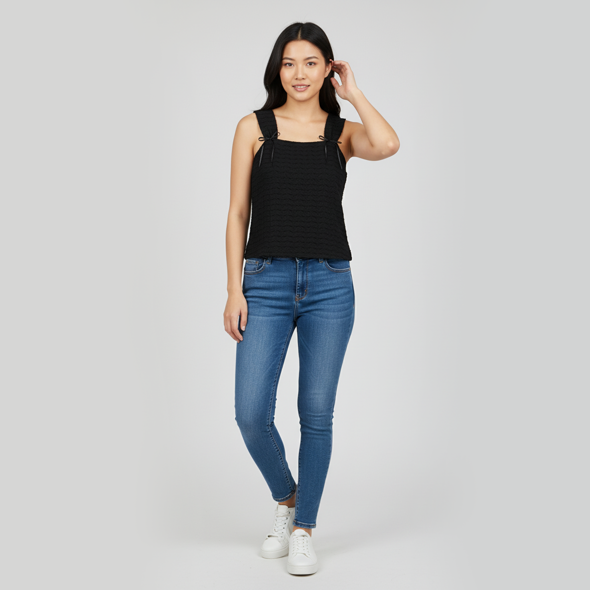 Knitted Solid Slim Fit Top