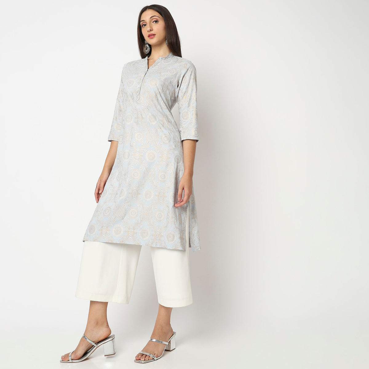 Women Wearing Regular Fit Printed Kurta