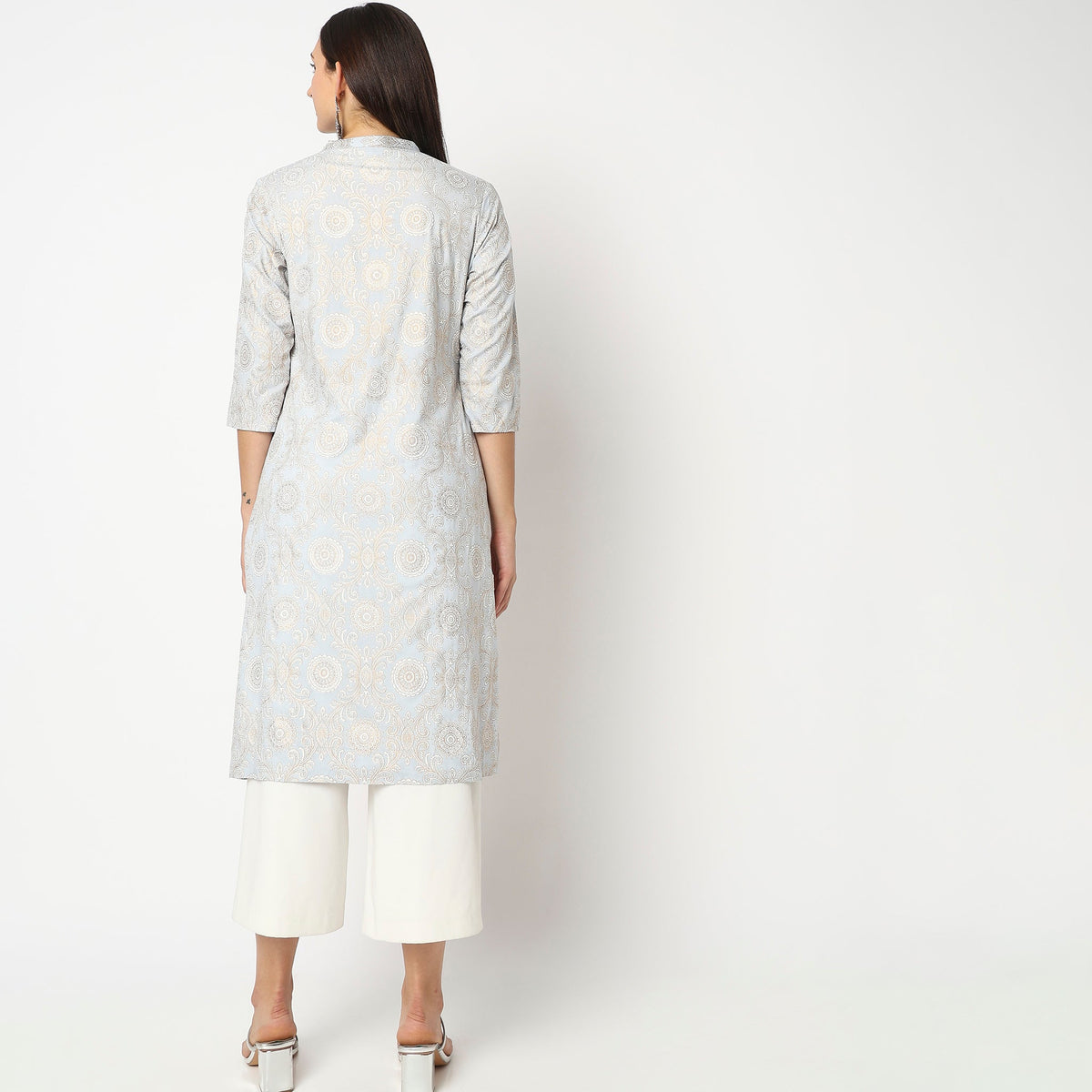 Women Wearing Regular Fit Printed Kurta