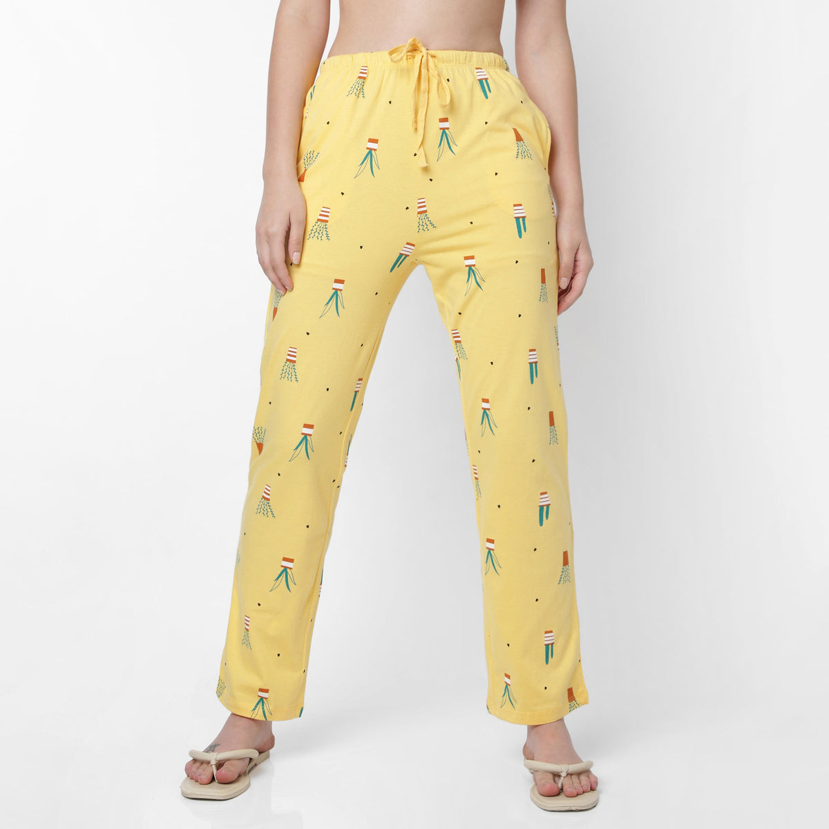 Women Wearing Regular Fit Printed Mid Rise Pyjama