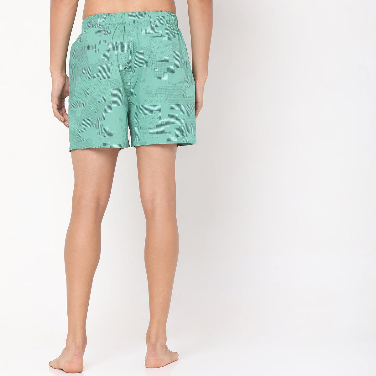 Men Wearing Relaxed Fit Printed Mid Rise Short