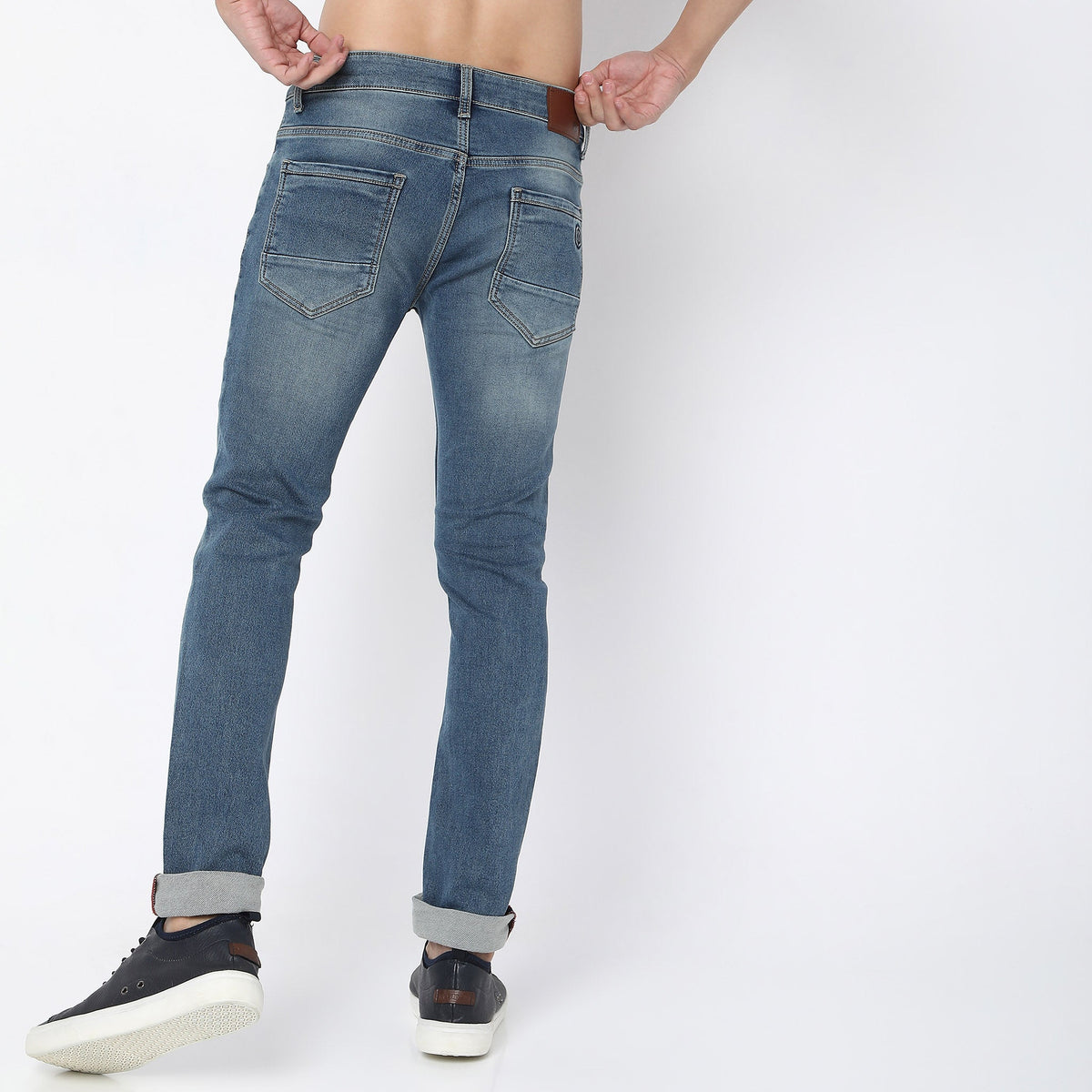 Straight Fit Solid Mid Rise Jeans