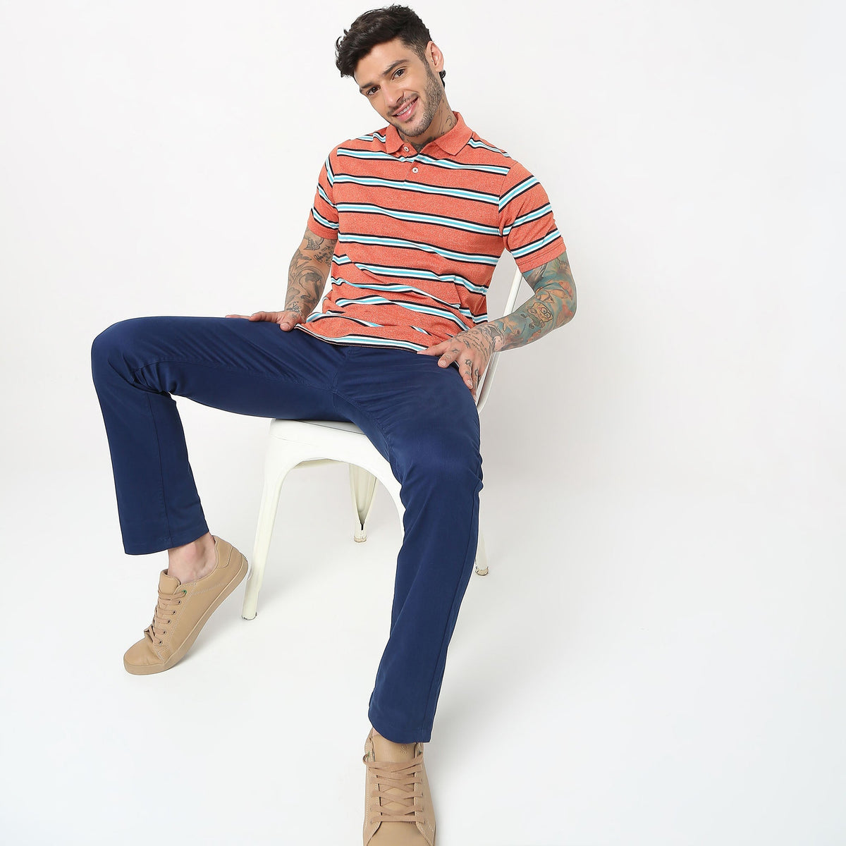 Regular Fit Solid Mid Rise Trousers