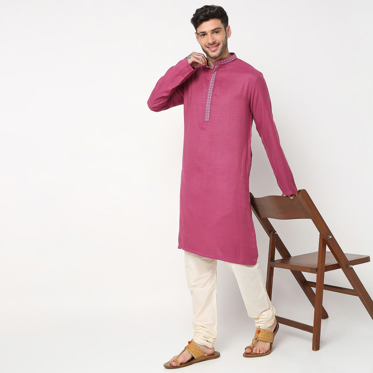 Regular Fit Embroidered Kurta