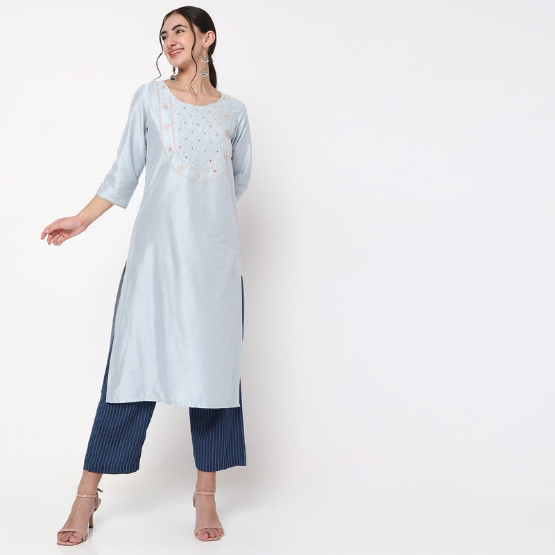 Straight Fit Embellished Kurta